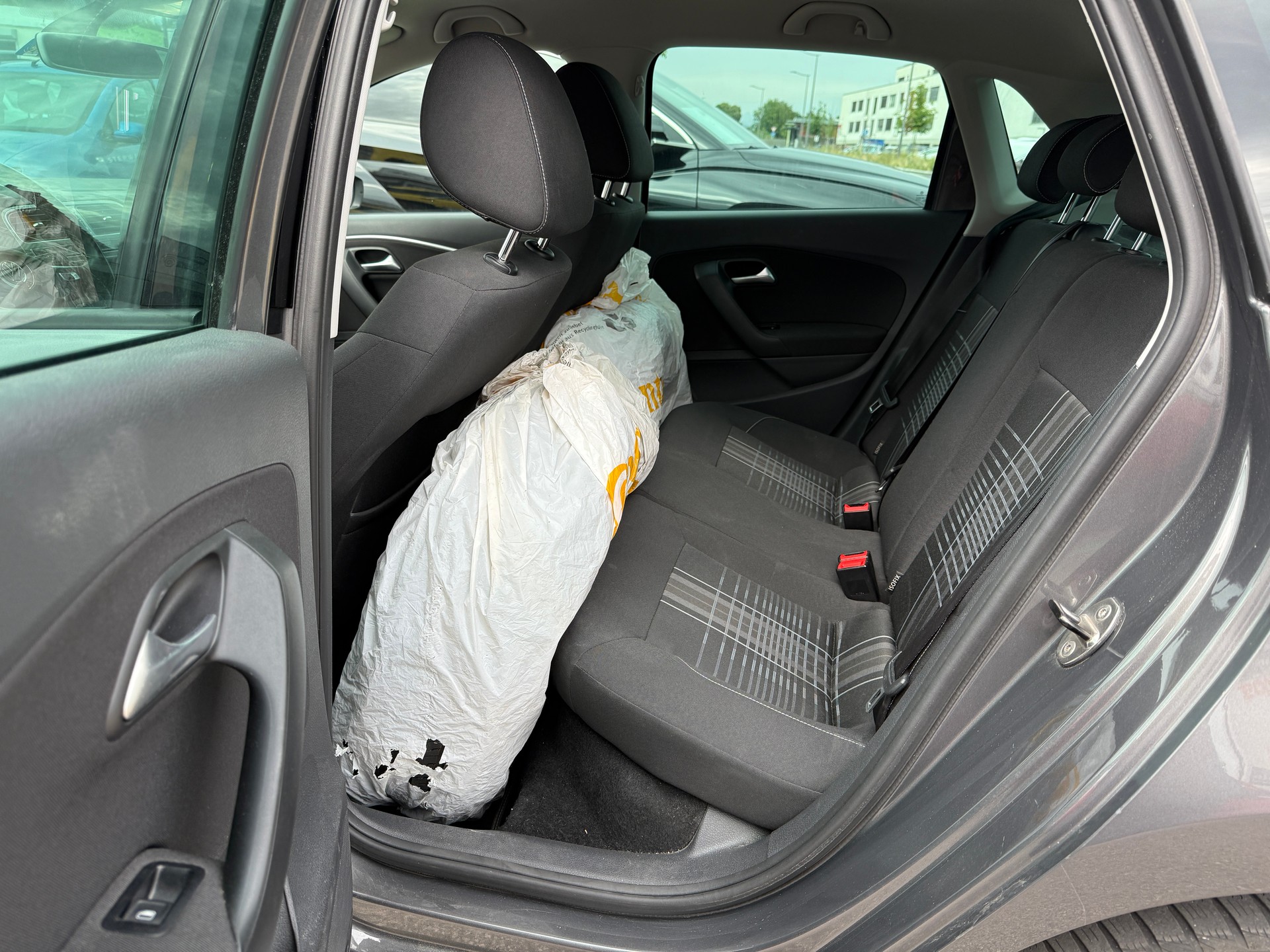 VW Polo 1.0 TSI BMT Lounge DSG - Camera - Navigation - Régulateur de Distance - Nouvelle Expertise - NEU MFK : 30.06.2026-image-28
