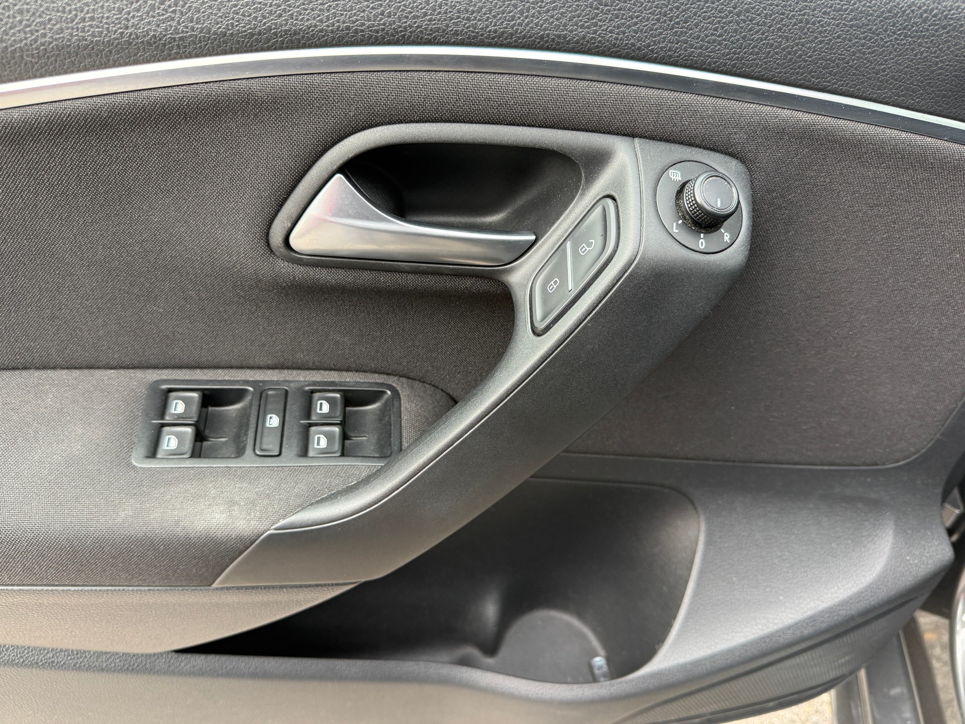 VW Polo 1.0 TSI BMT Lounge DSG - Camera - Navigation - Régulateur de Distance - Nouvelle Expertise - NEU MFK : 30.06.2026-image-25