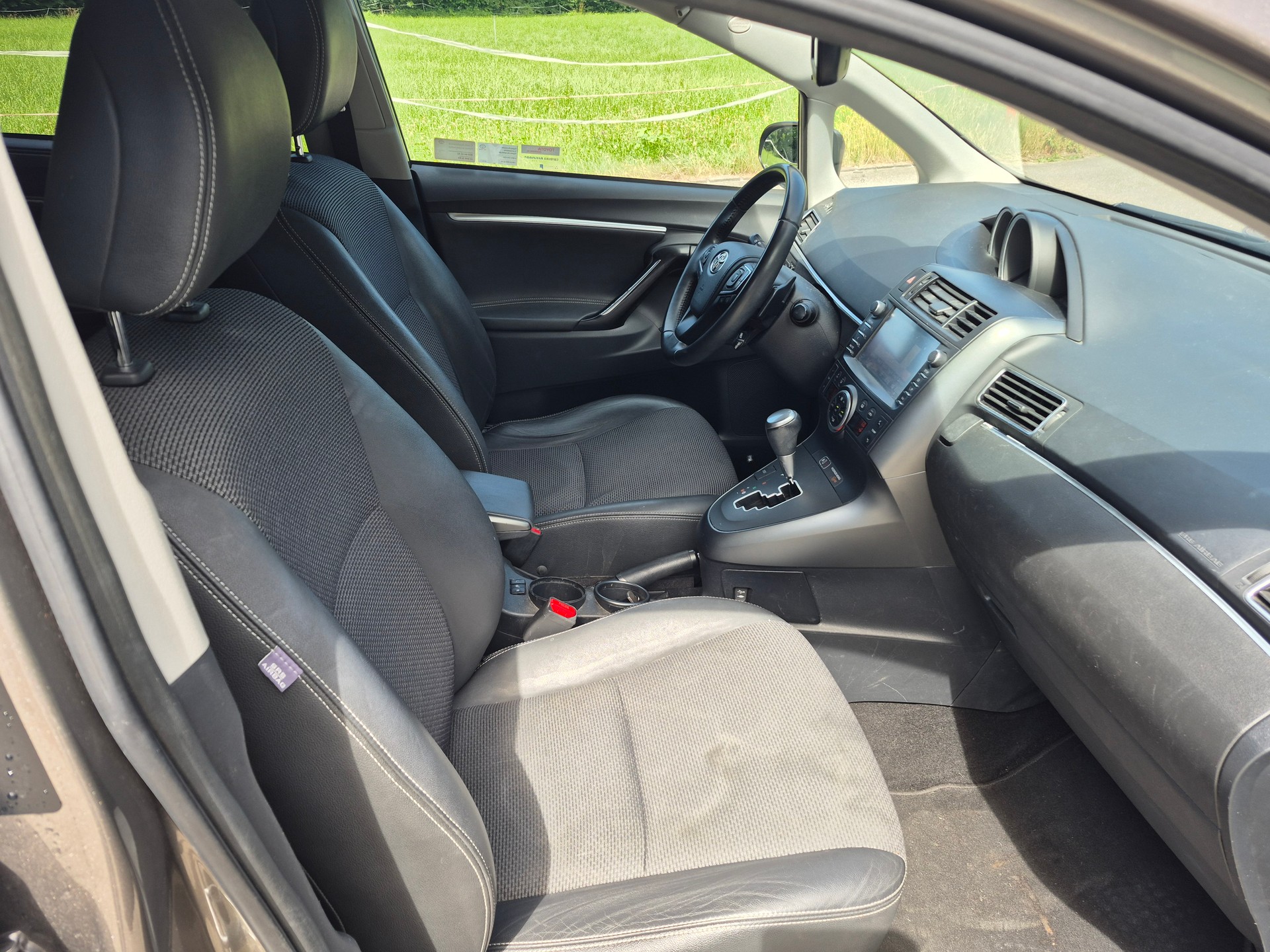 TOYOTA Verso 1.8 Luna Multidrive S 7 Platz-image-8