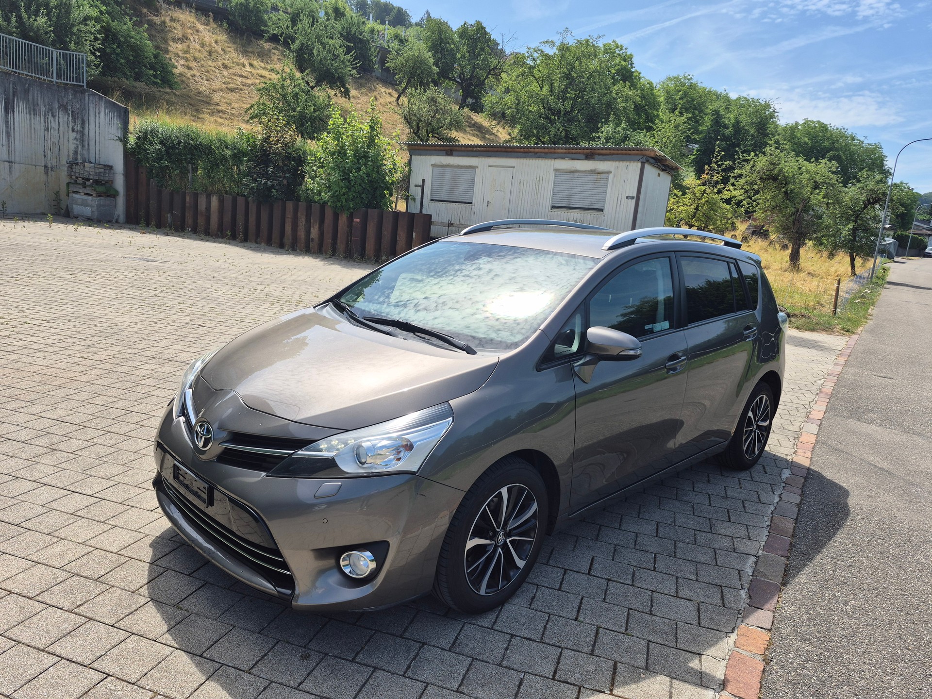 TOYOTA Verso 1.8 Luna Multidrive S 7 Platz-image-2