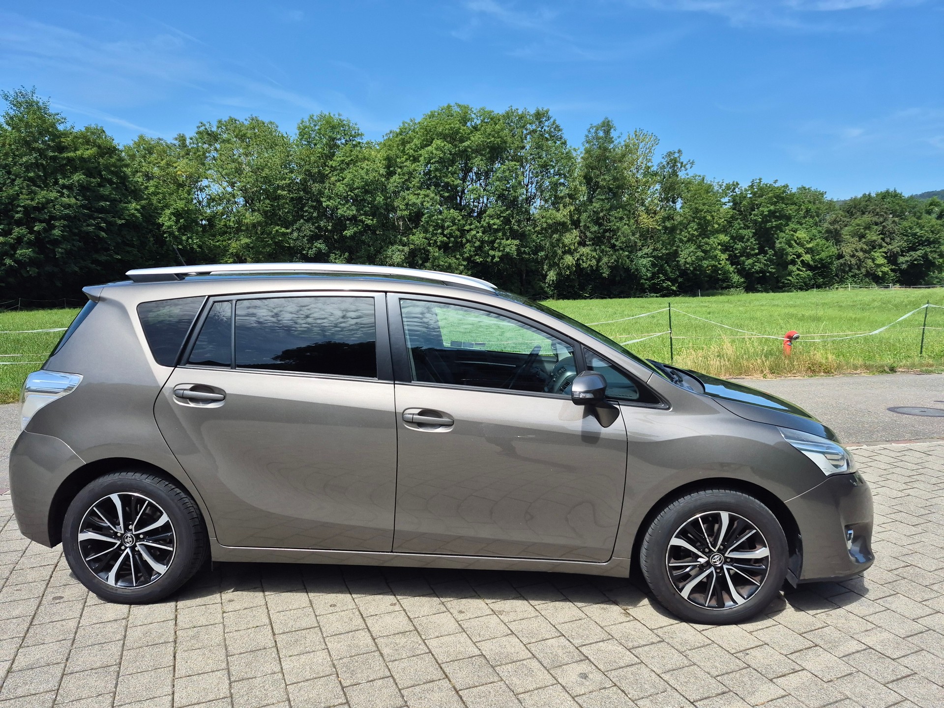 TOYOTA Verso 1.8 Luna Multidrive S 7 Platz-image-3