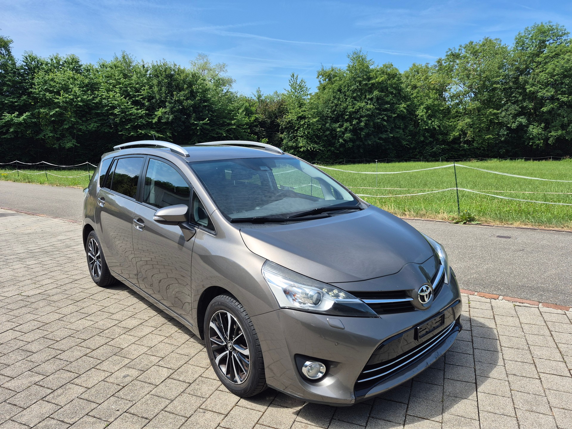TOYOTA Verso 1.8 Luna Multidrive S 7 Platz-image-0