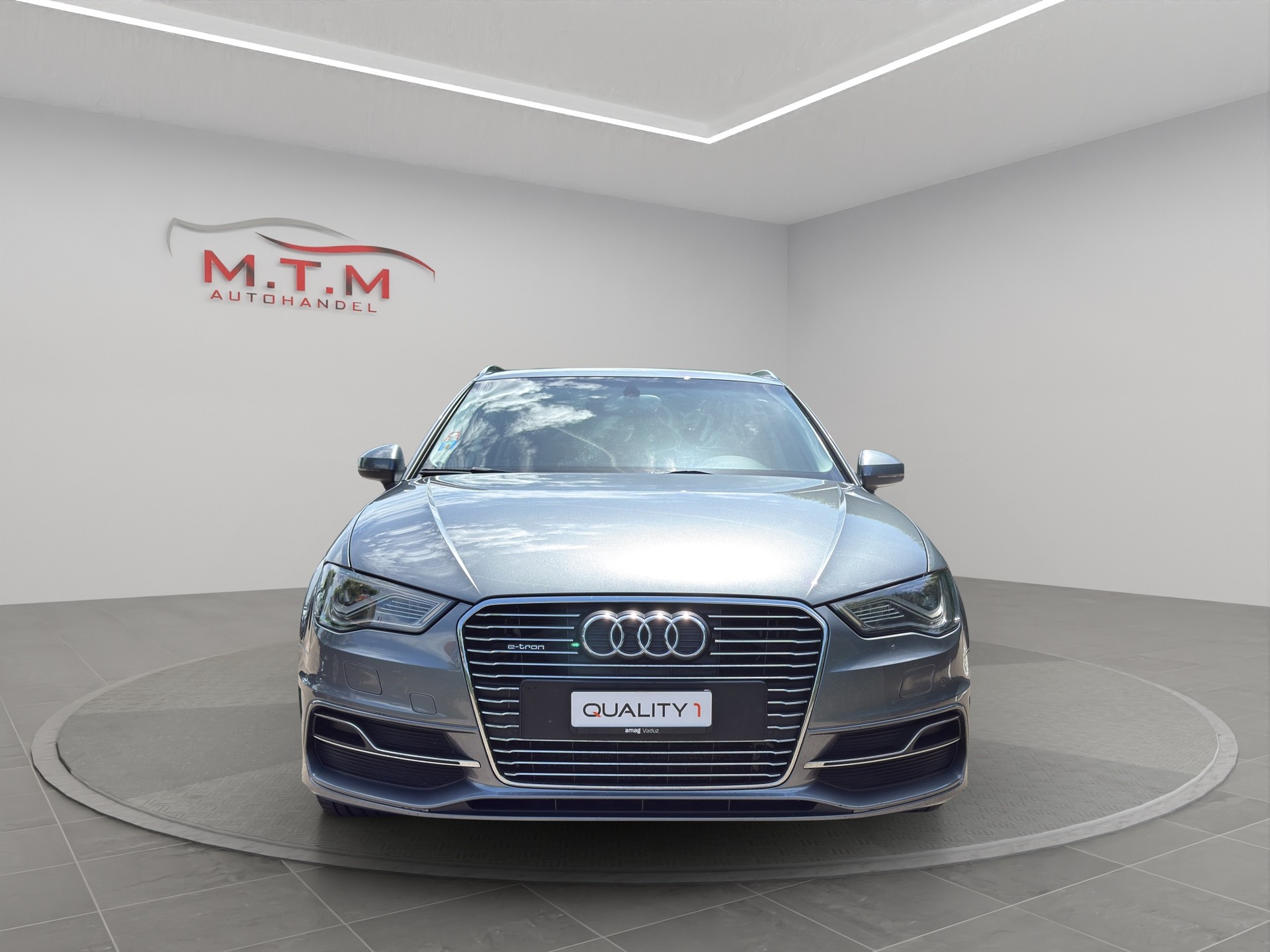 AUDI A3 Sportback 1.4 e-tron Ambition S-tronic-image-2