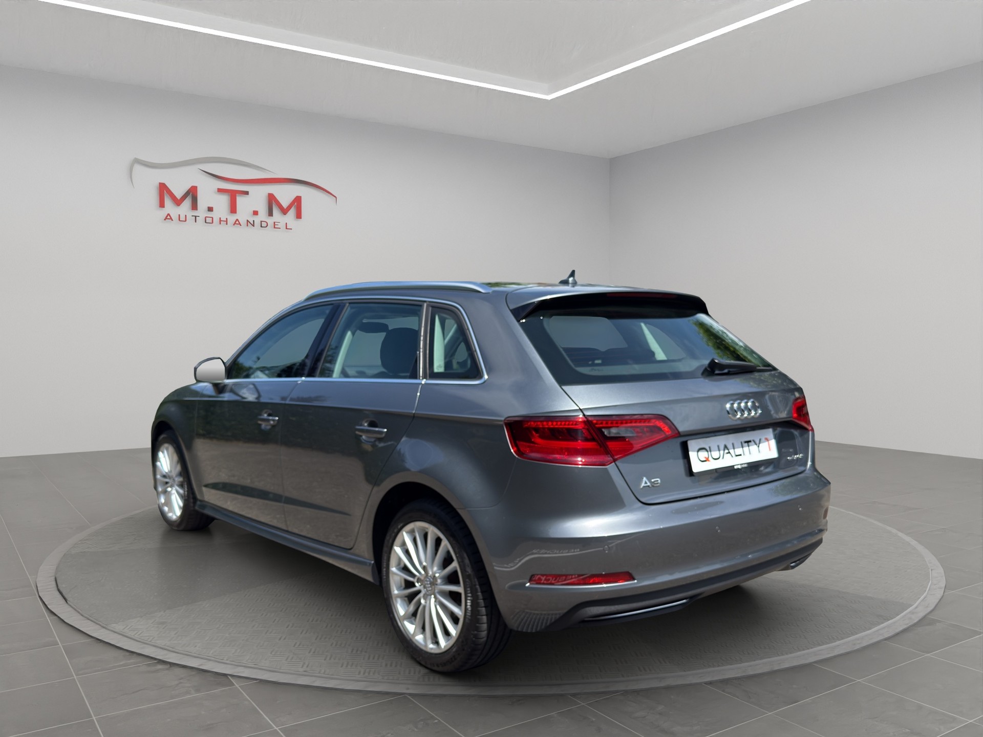 AUDI A3 Sportback 1.4 e-tron Ambition S-tronic-image-6