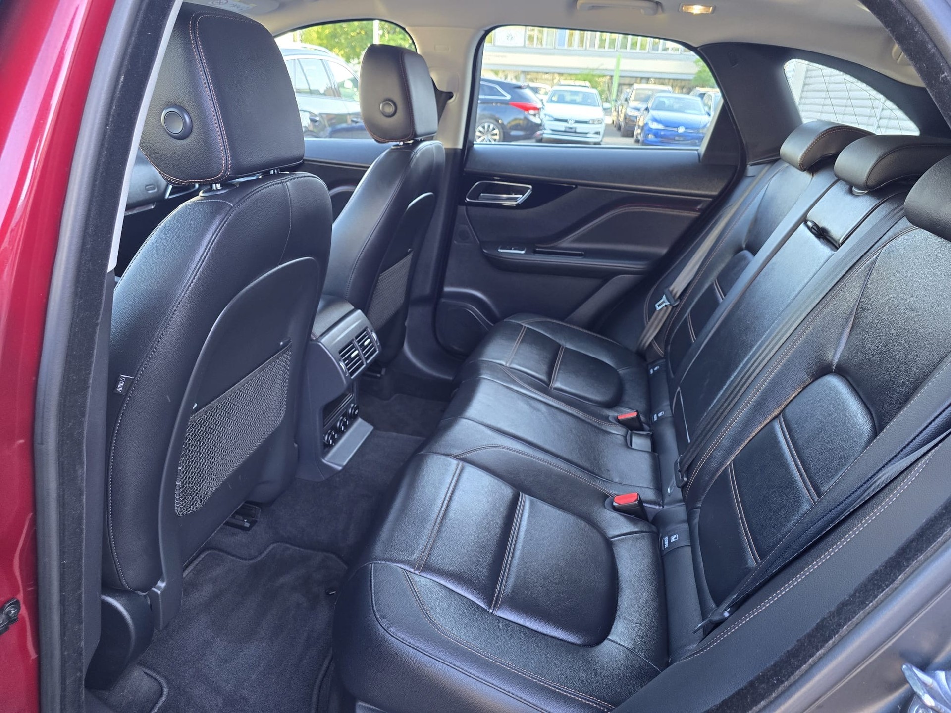 JAGUAR F-Pace 3.0 TD Prestige AWD Automatik-image-11
