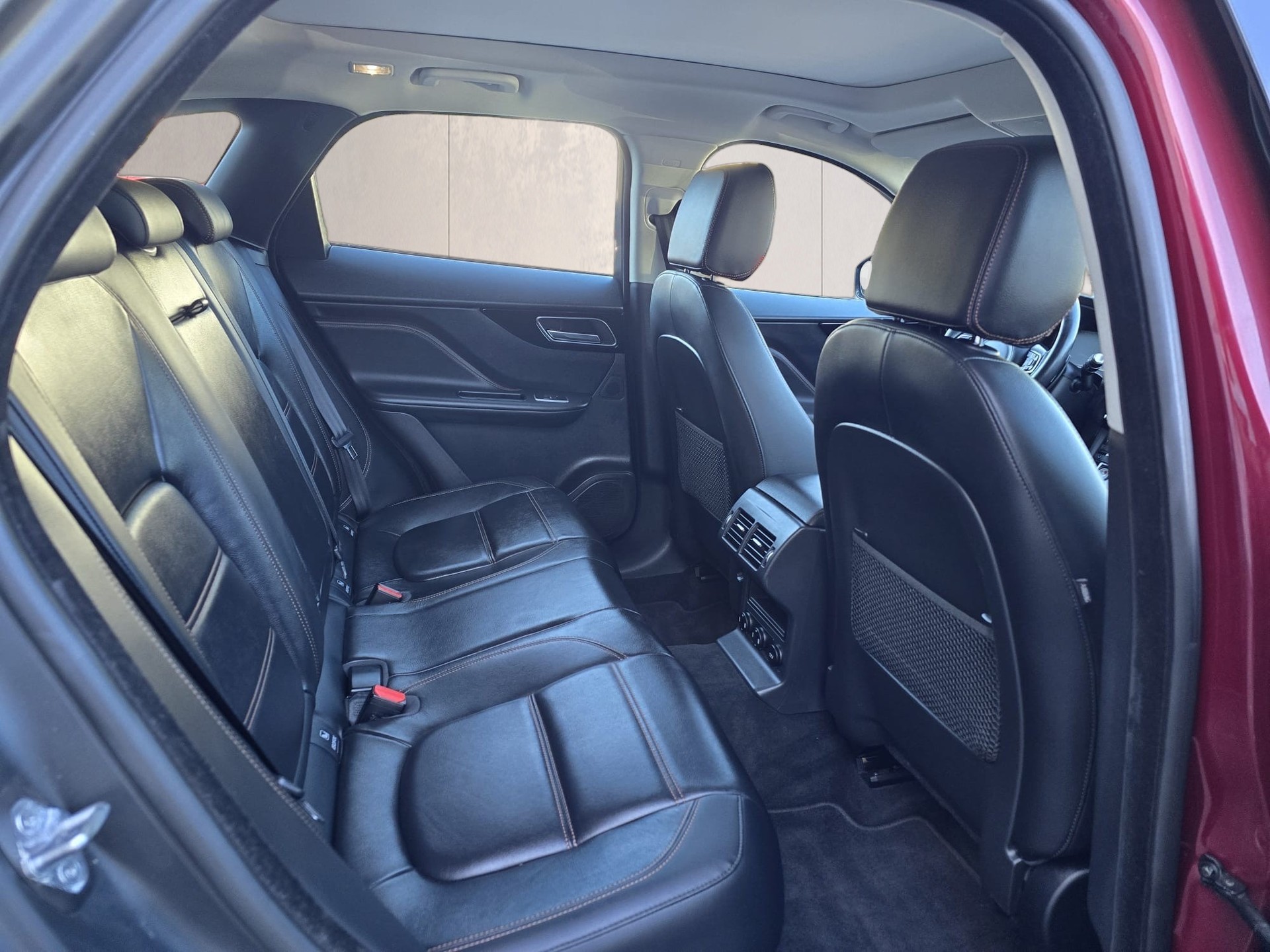 JAGUAR F-Pace 3.0 TD Prestige AWD Automatik-image-10