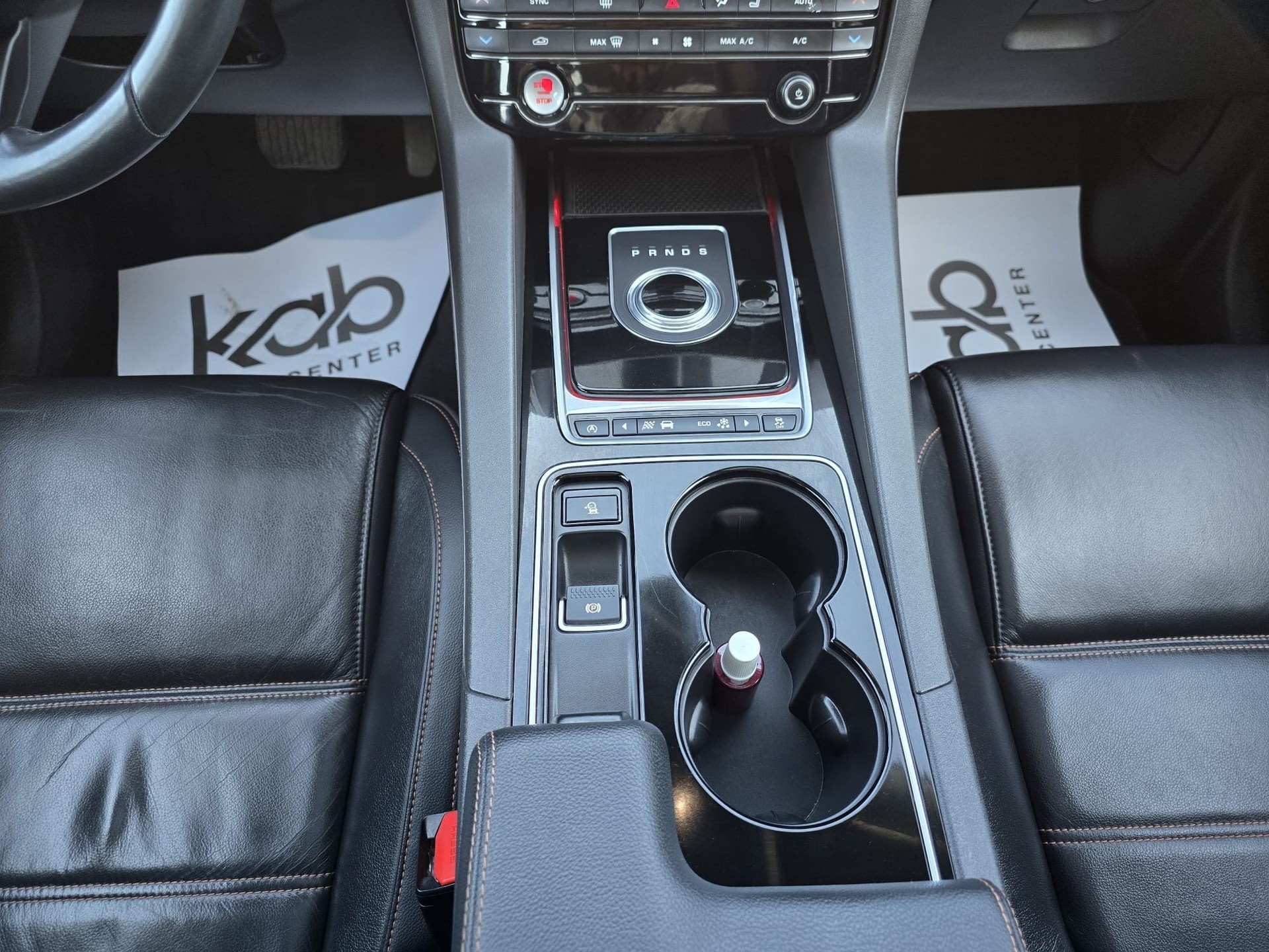 JAGUAR F-Pace 3.0 TD Prestige AWD Automatik-image-17