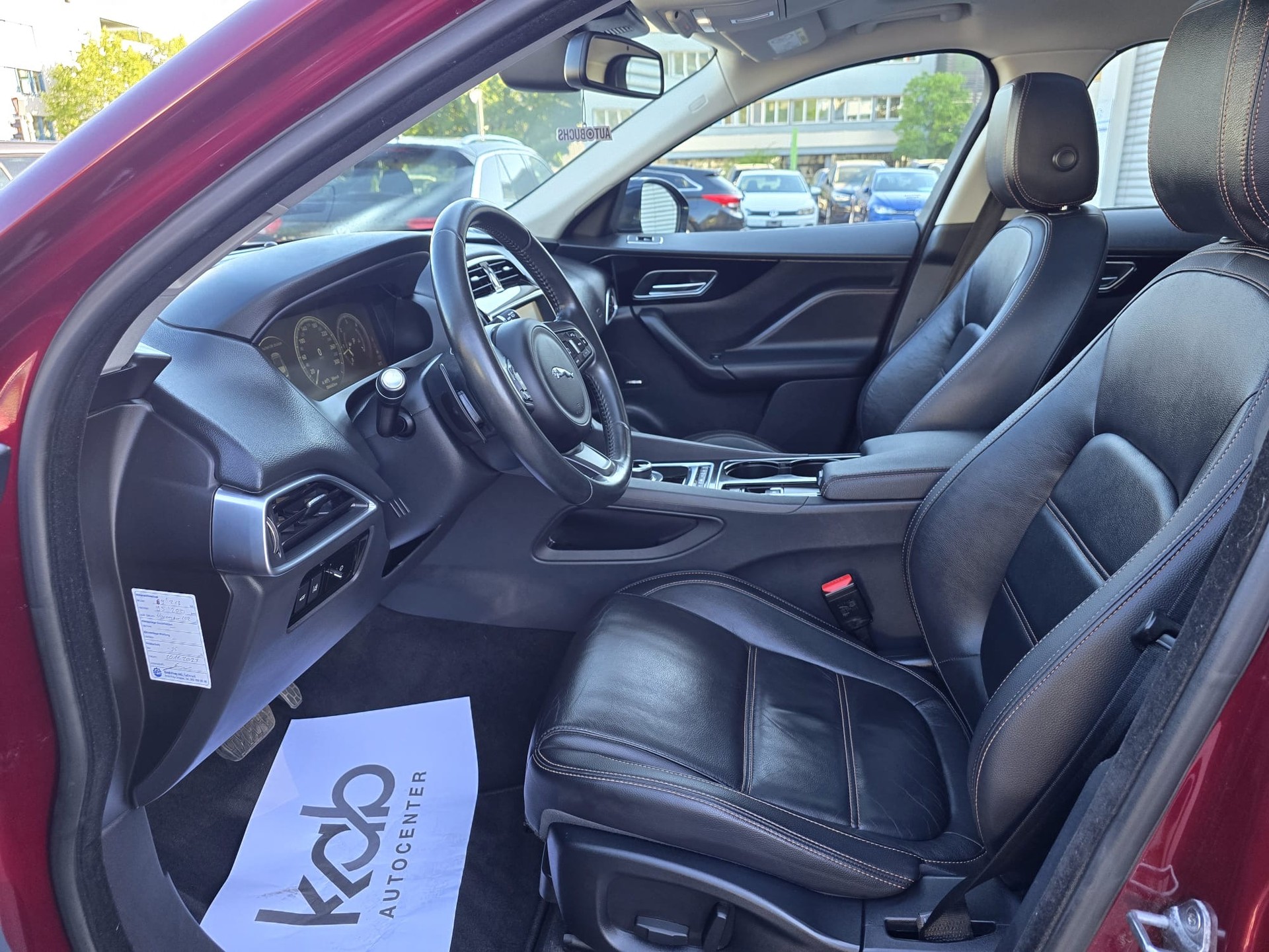 JAGUAR F-Pace 3.0 TD Prestige AWD Automatik-image-12