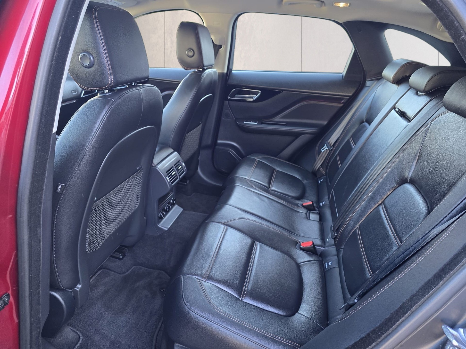 JAGUAR F-Pace 3.0 TD Prestige AWD Automatik-image-11