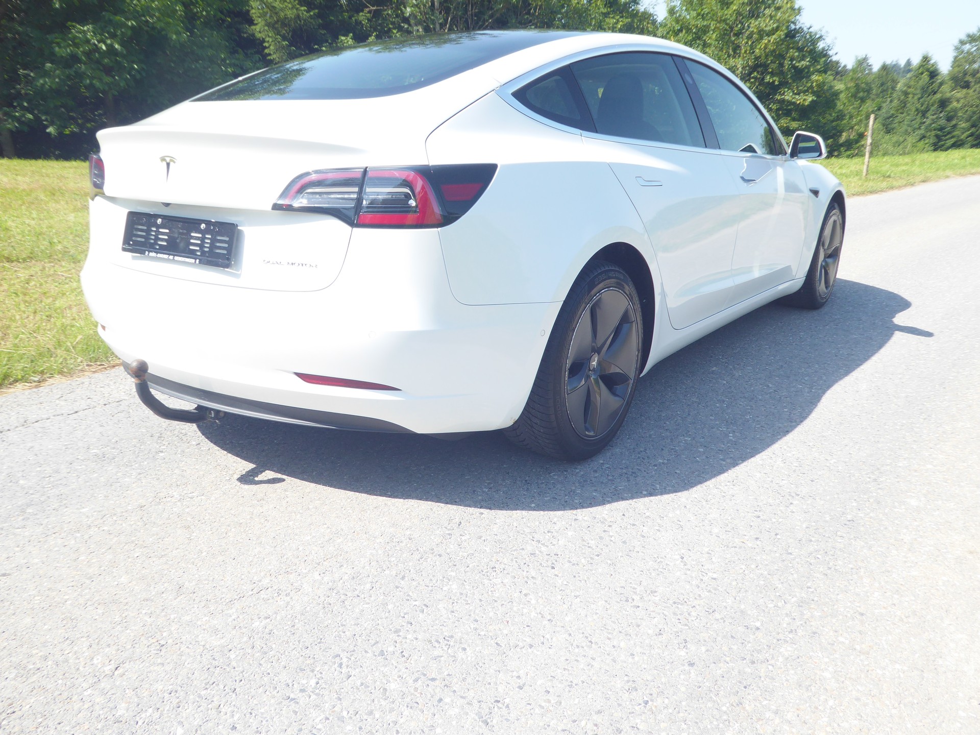 TESLA Model 3 Long Range Dual Motor AWD-image-2