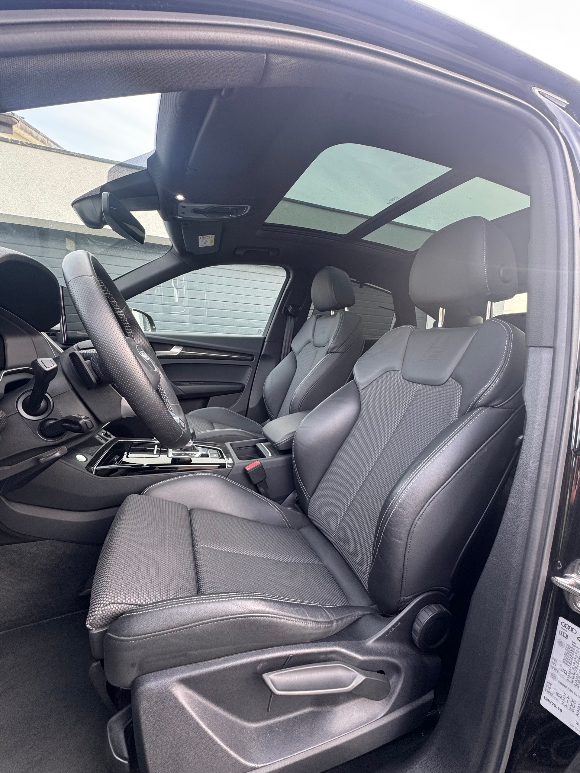 AUDI Q5 Sportback 45 TFSI S line quattro S-tronic-image-9