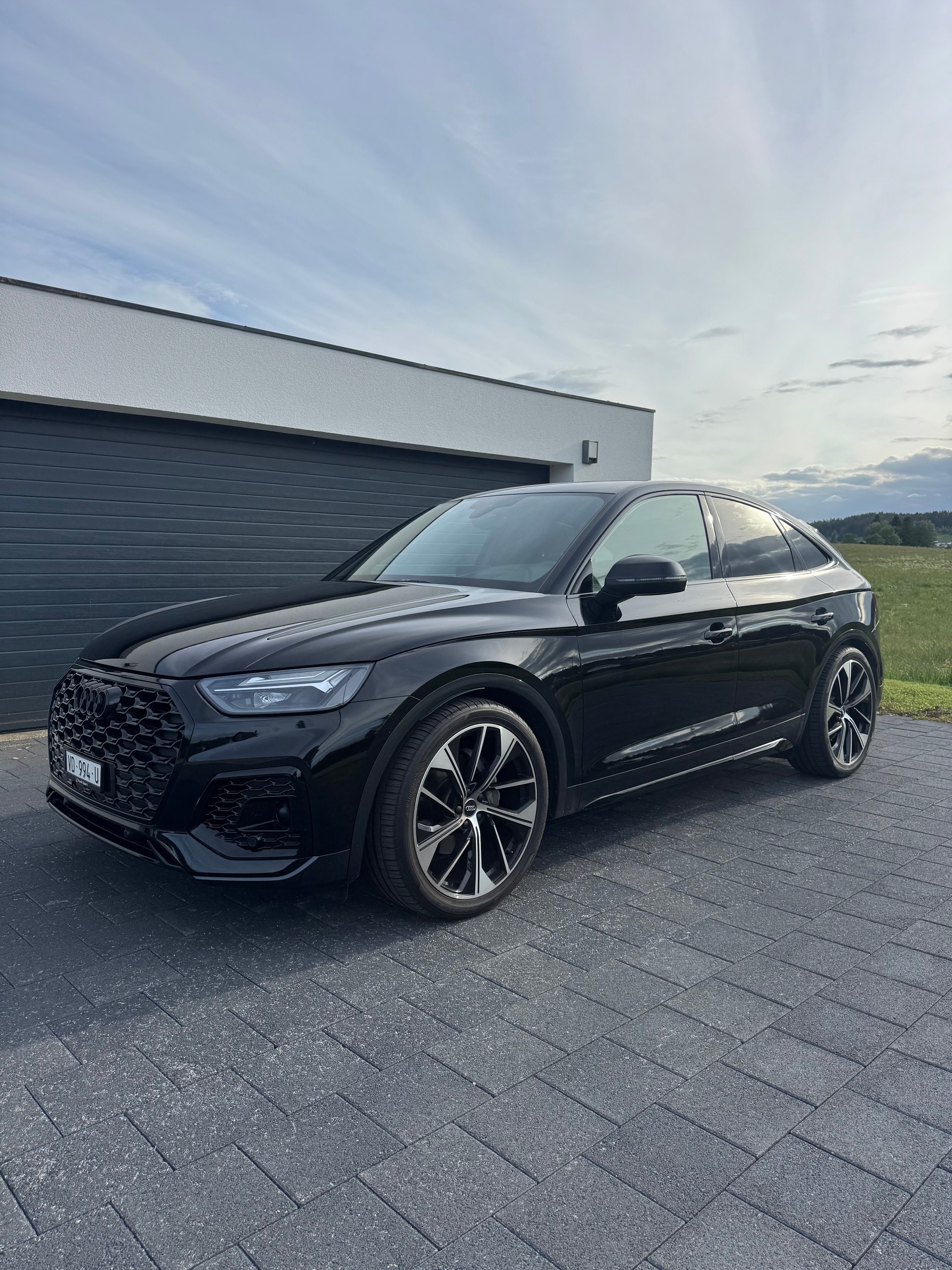 AUDI Q5 Sportback 45 TFSI S line quattro S-tronic-image-0