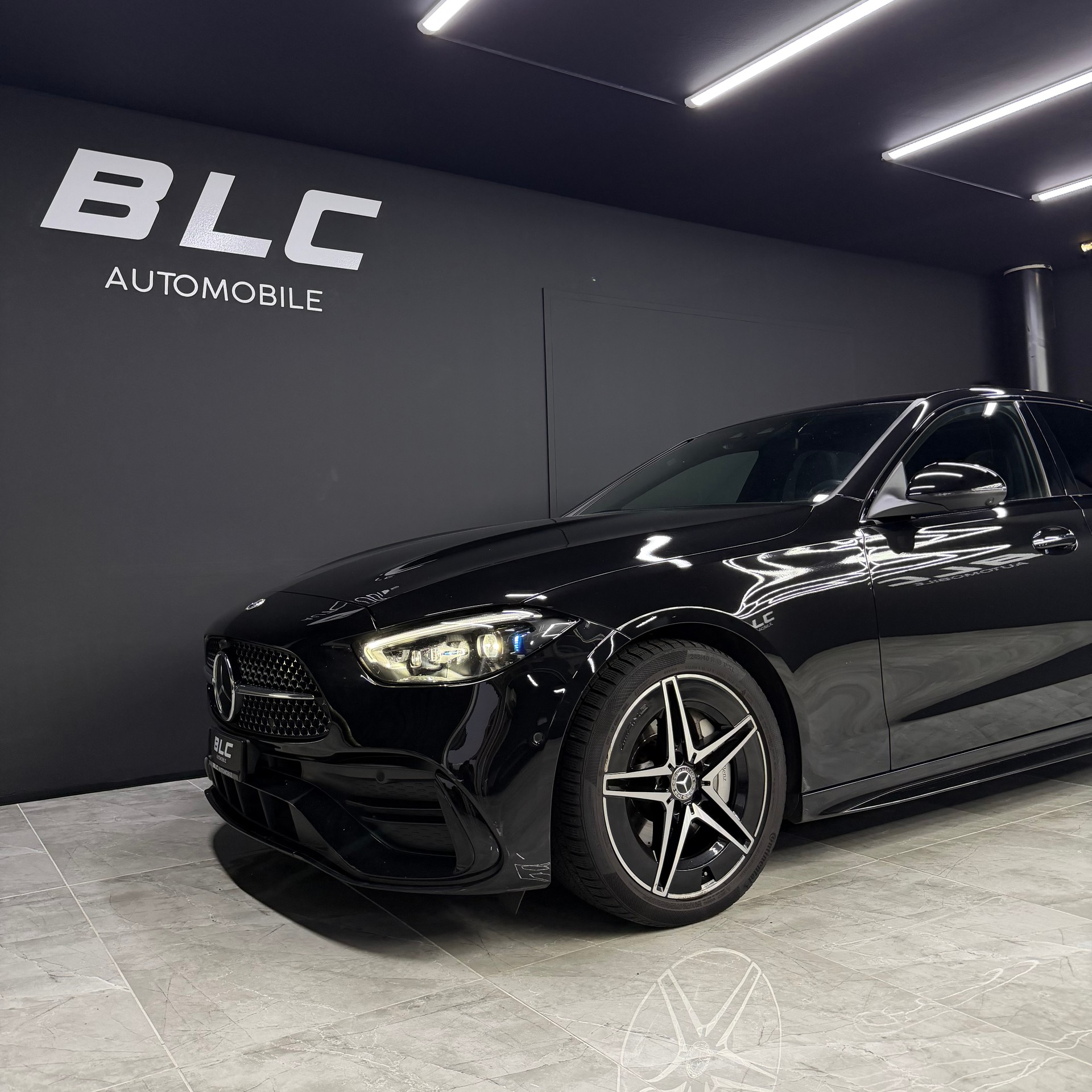 MERCEDES-BENZ C 200 4Matic AMG Line-image-1