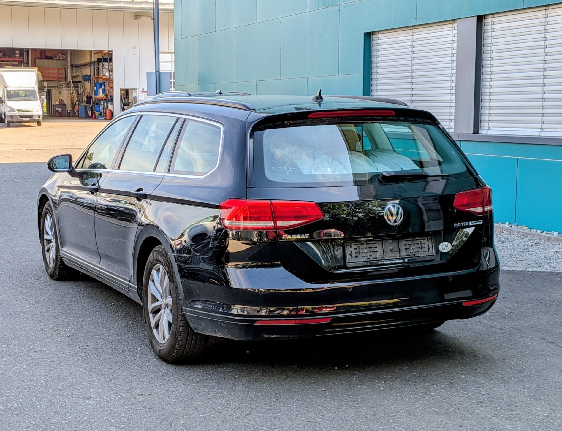 VW Passat Variant 2.0 TDI BMT Trendline DSG-image-3