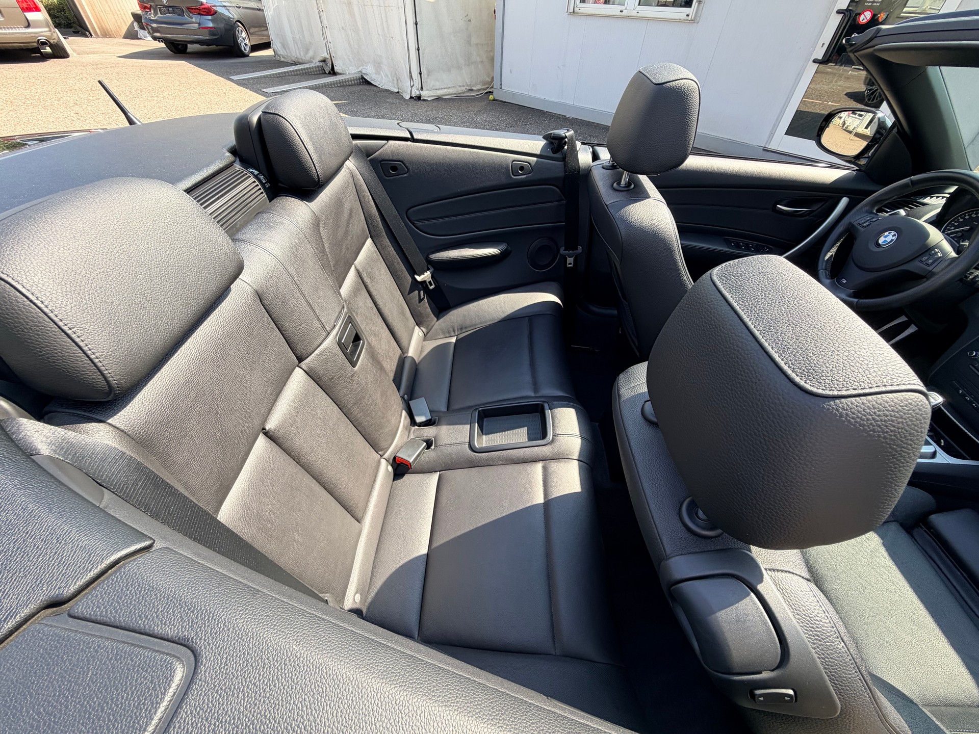 BMW 135i Cabrio M SPORT DSG-image-10