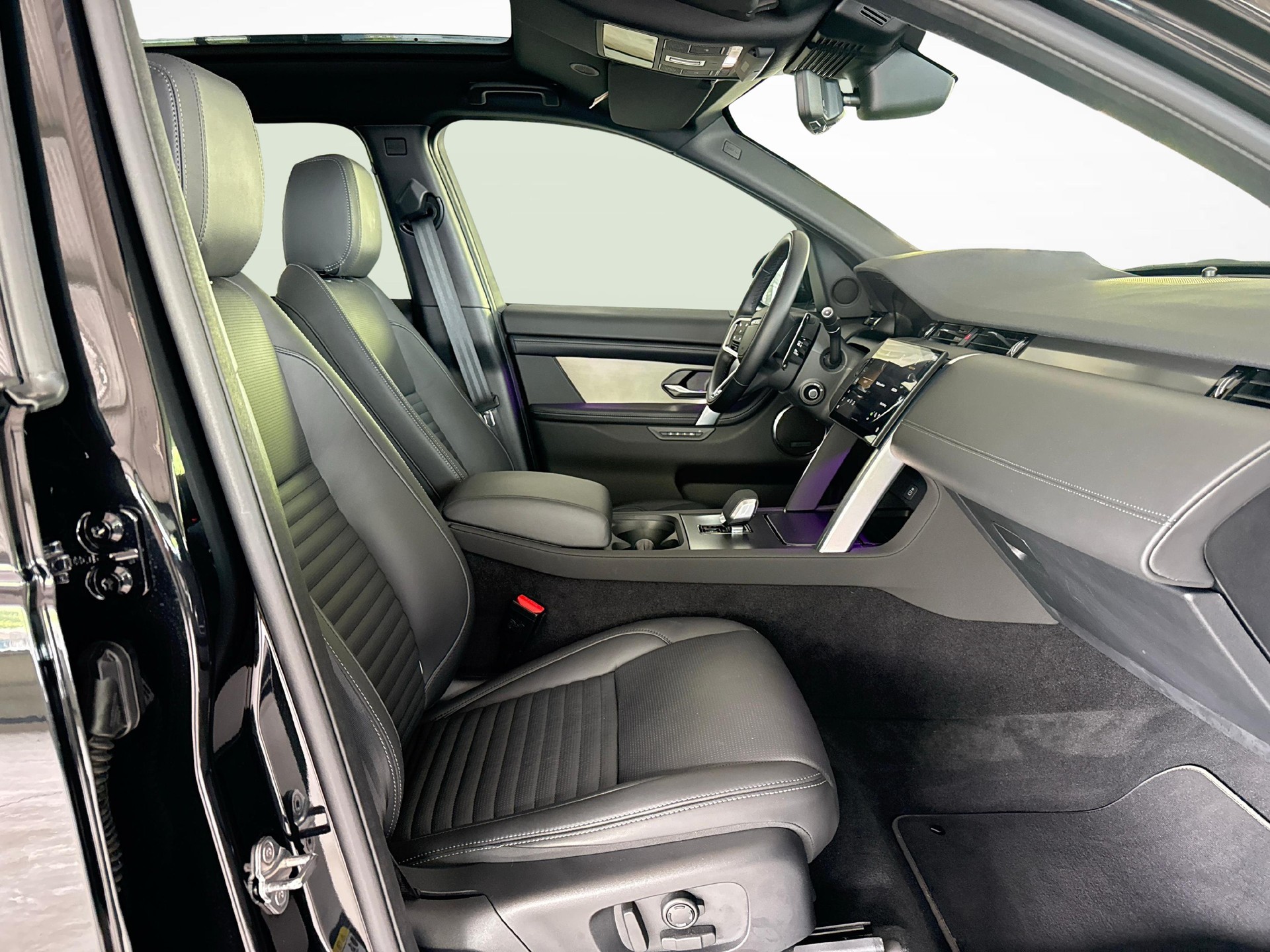 LAND ROVER Discovery Sport 1.5 T 270e Dynamic HSE - Gancio traino elettrico e Ruote invernali 20" inclusi-image-9