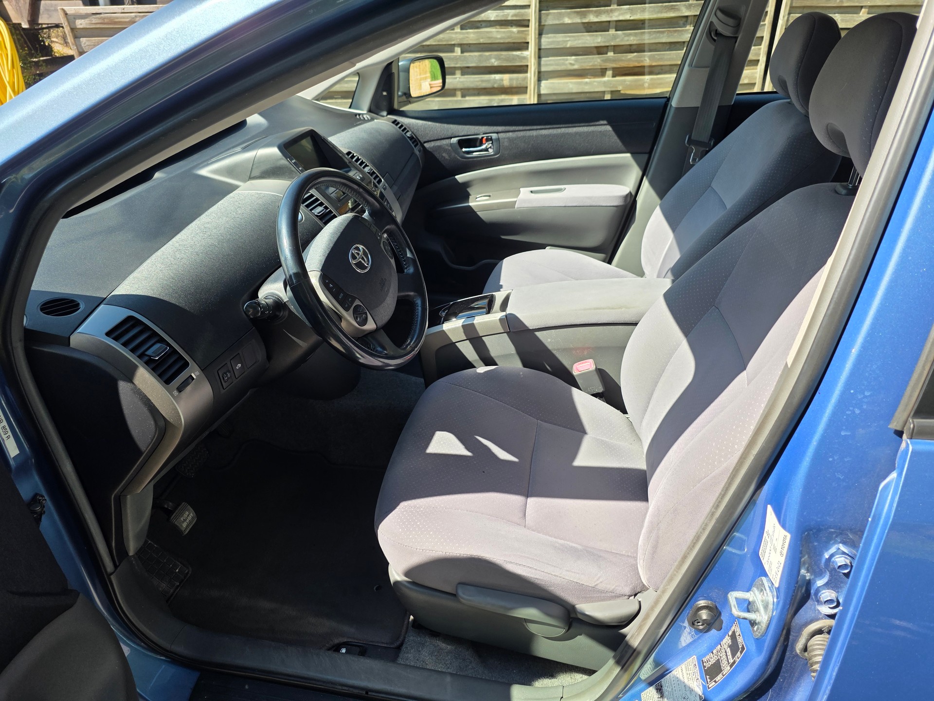 TOYOTA Prius 1.5 16V Hybrid ☆☆☆ Inklusive frischer MFK ☆☆☆-image-7