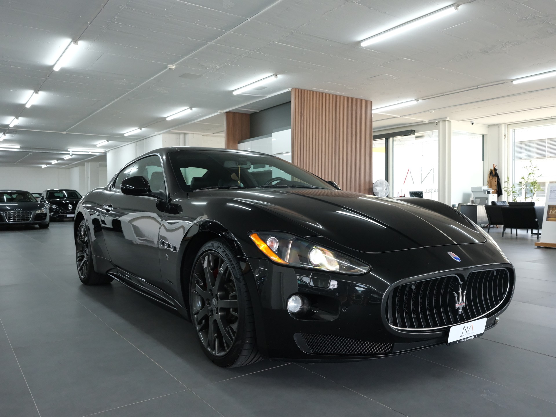 MASERATI GranTurismo S Cambiocorsa *Bose* *Sportabgassanlage* *Scheckheft gepflegt*-showroom-element-1
