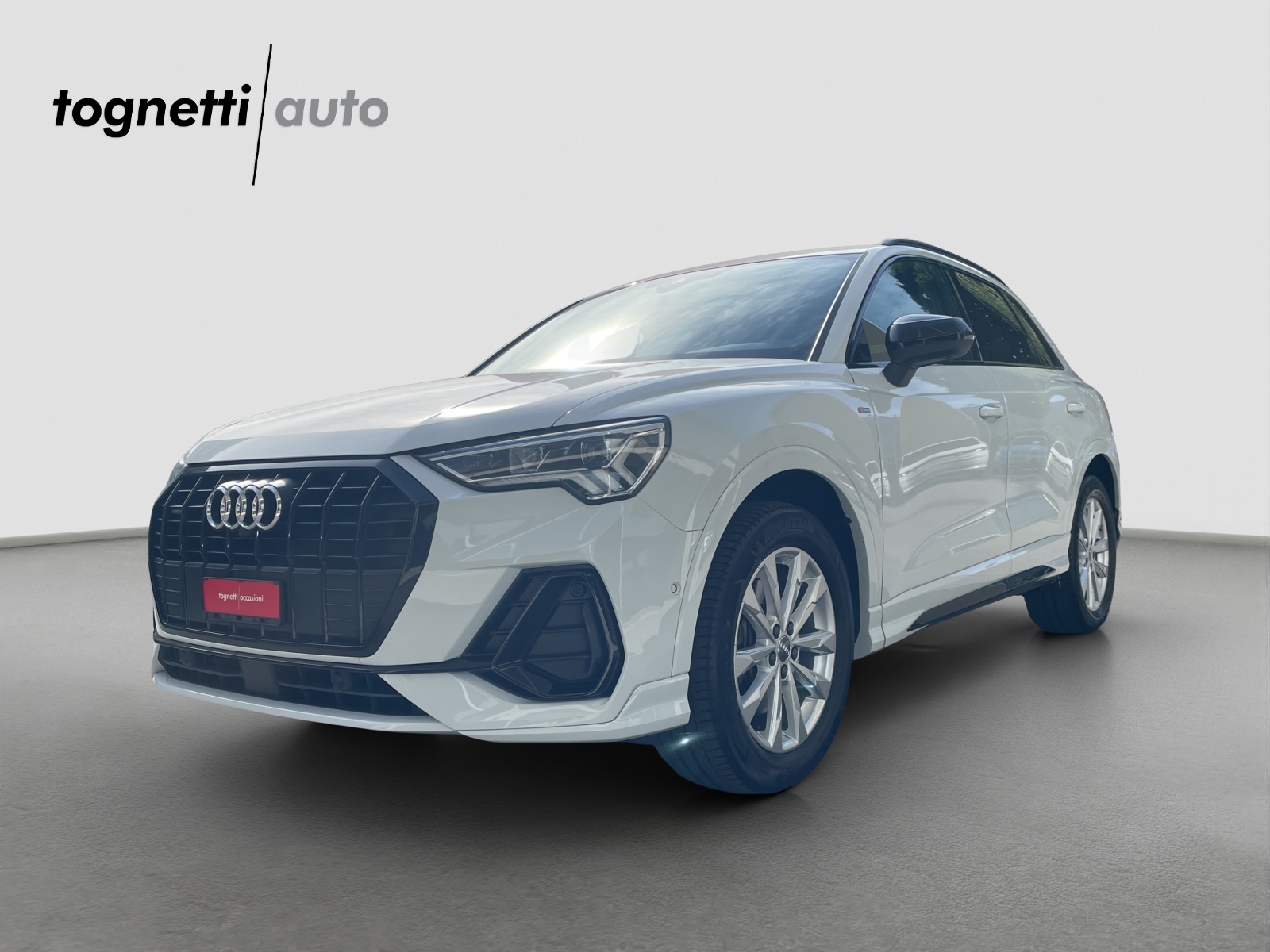 AUDI Q3 45 TFSI S line quattro S-tronic-image-0