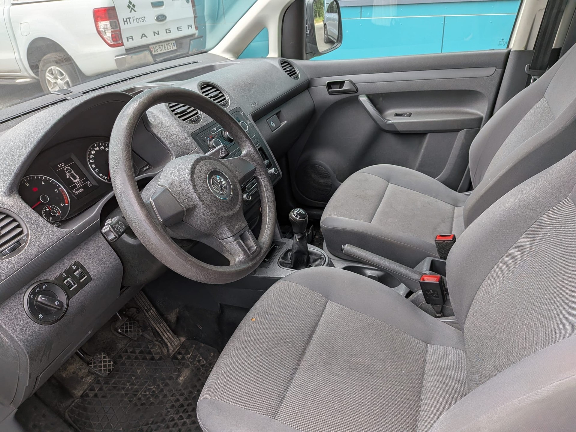 VW Caddy Maxi 1.6 TDI Blue Motion Technology-image-7