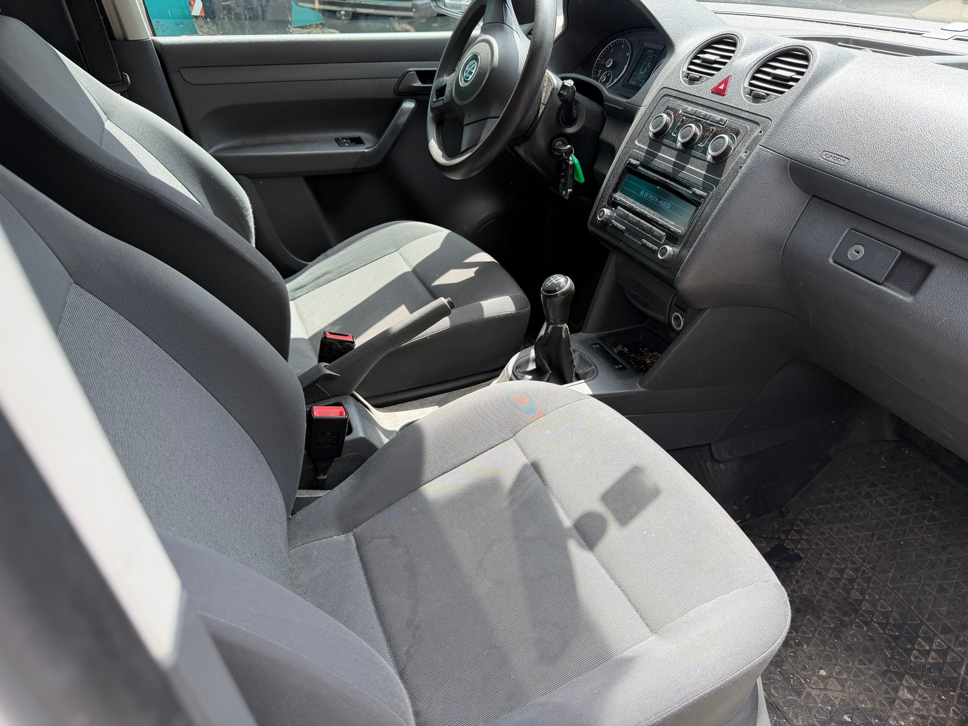 VW Caddy Maxi 1.6 TDI Blue Motion Technology-image-7
