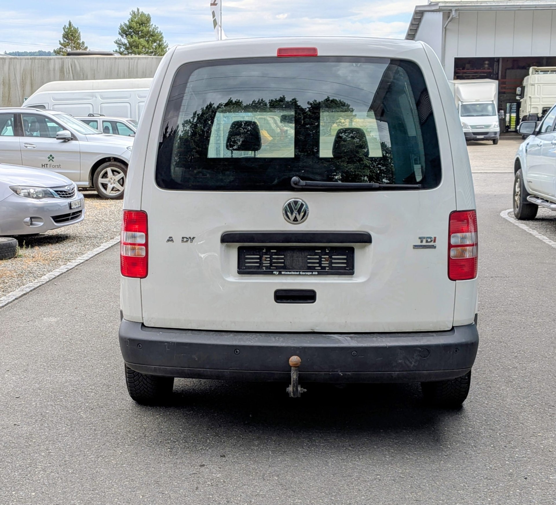 VW Caddy Maxi 1.6 TDI Blue Motion Technology-image-4