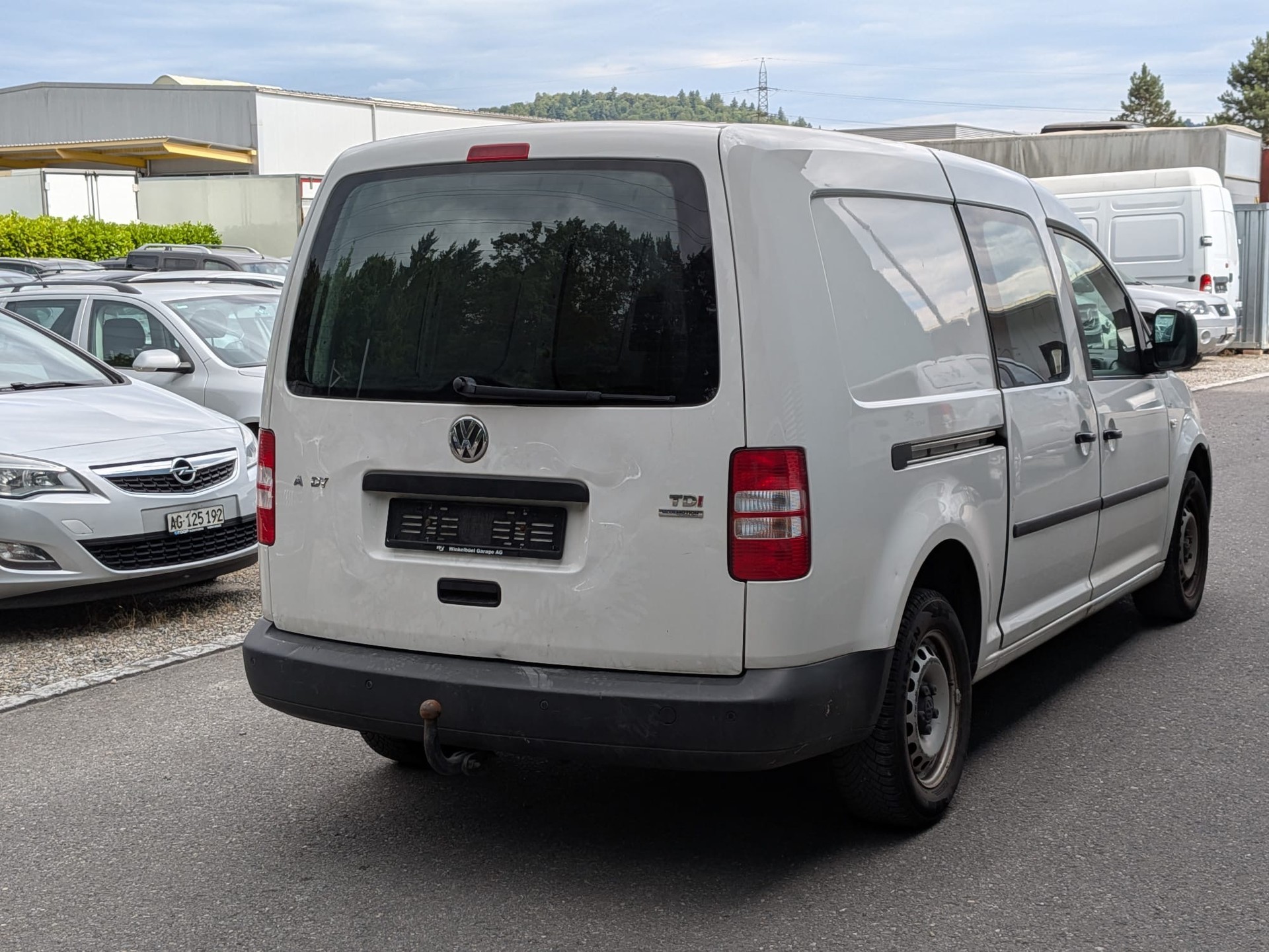 VW Caddy Maxi 1.6 TDI Blue Motion Technology-image-6