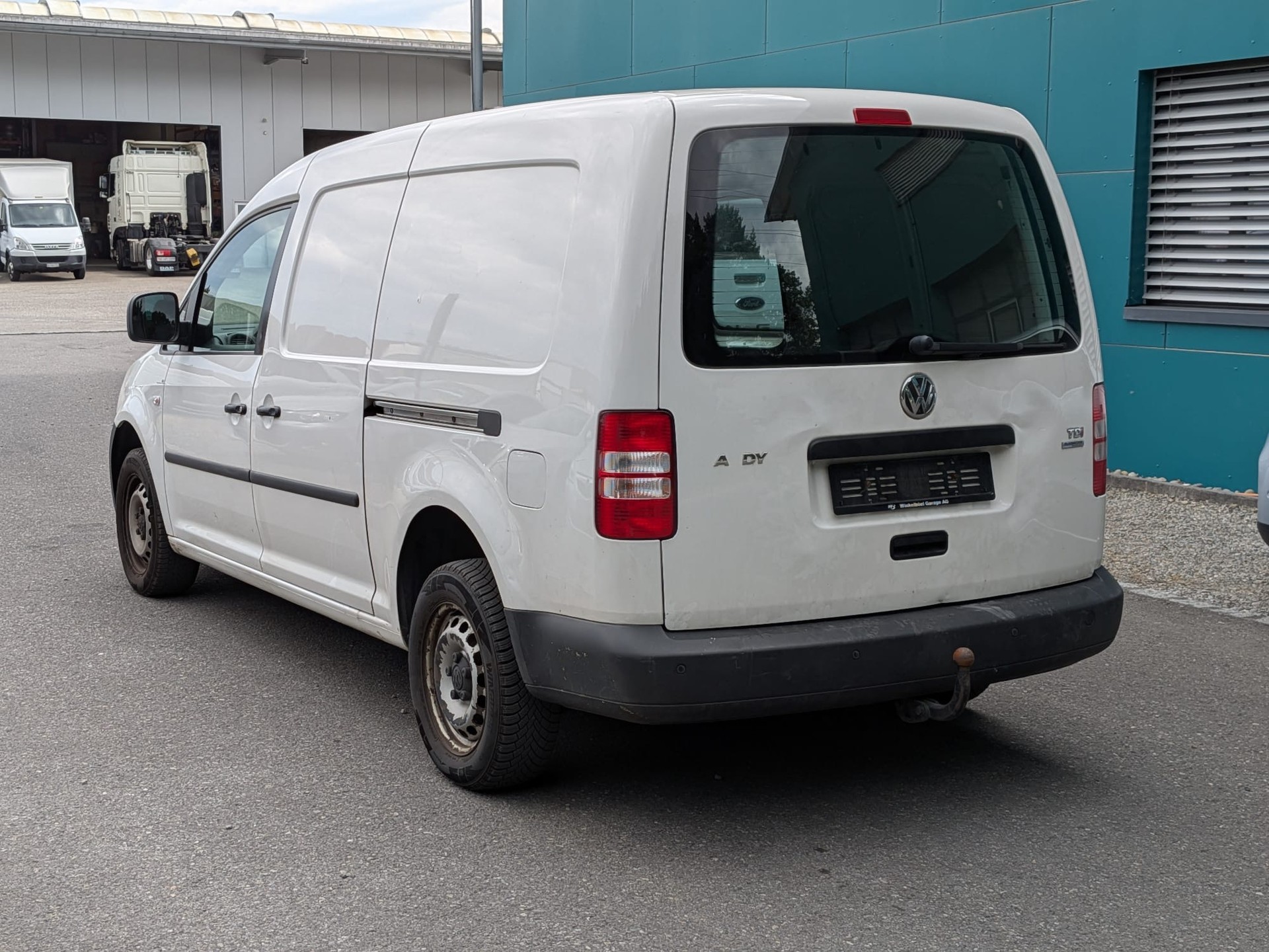 VW Caddy Maxi 1.6 TDI Blue Motion Technology-image-5