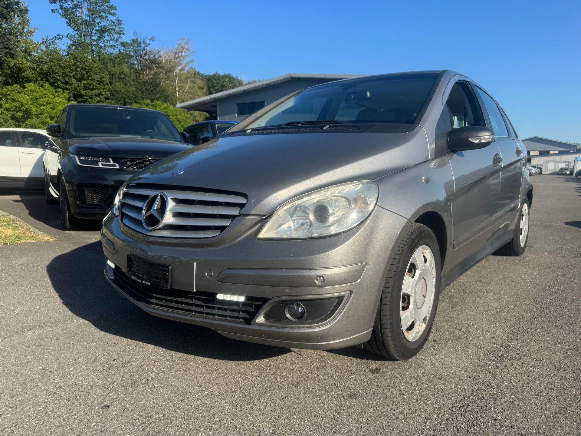 MERCEDES-BENZ B 200-image-1