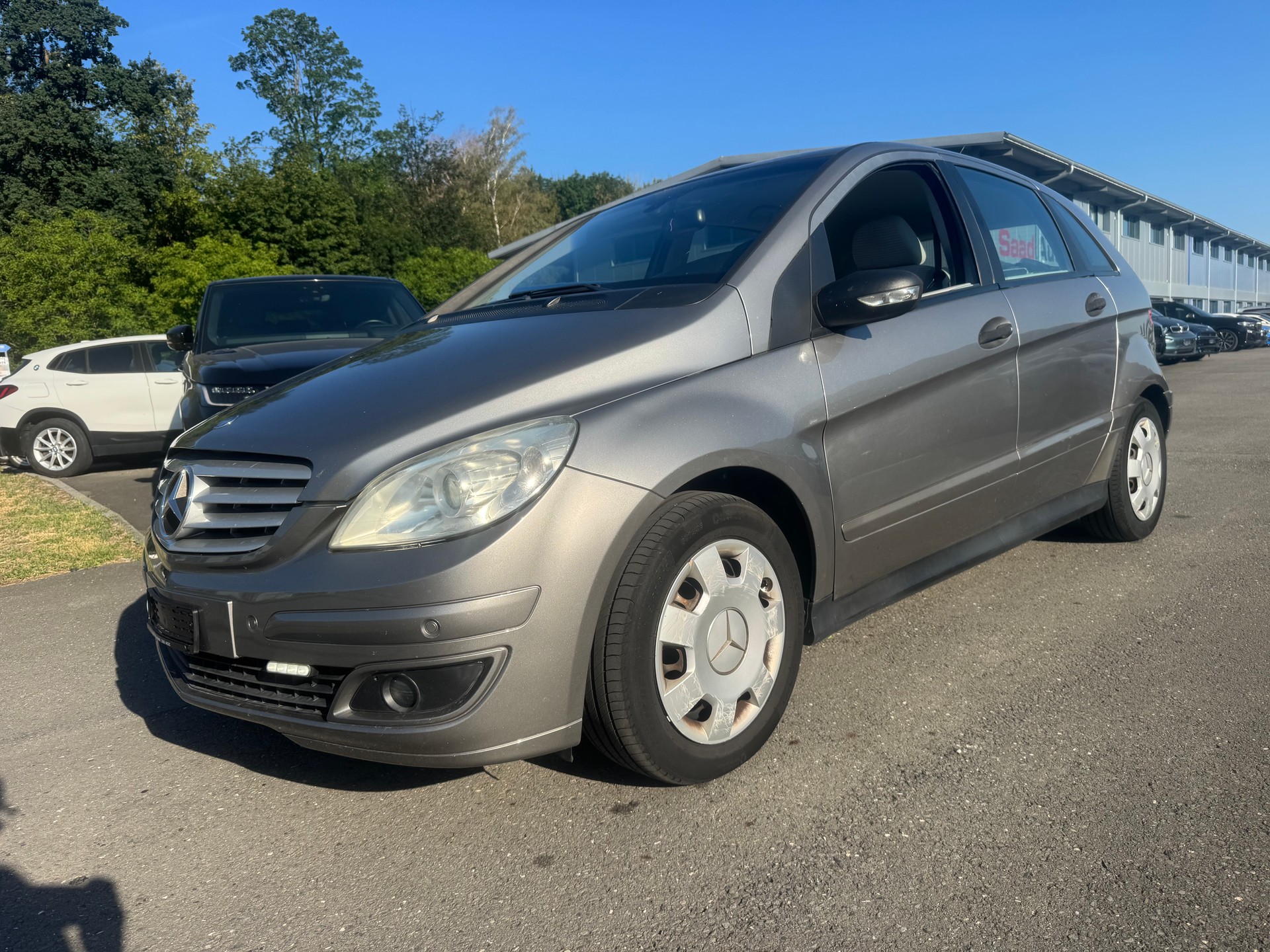 MERCEDES-BENZ B 200-image-0