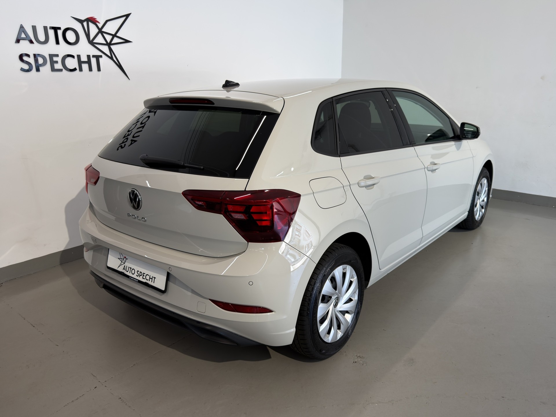 VW Polo 1.0 TSI Life DSG-showroom-element-3