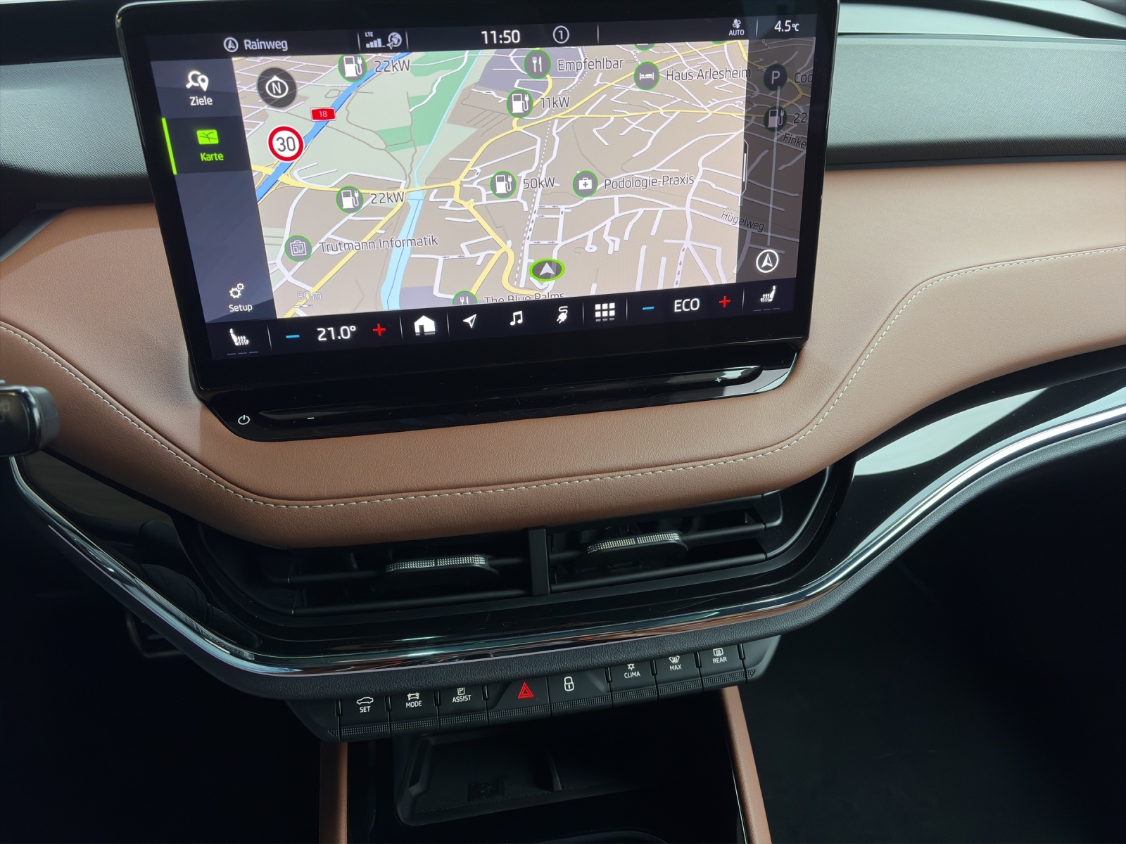 SKODA Enyaq iV 80x Founders Edition-image-8