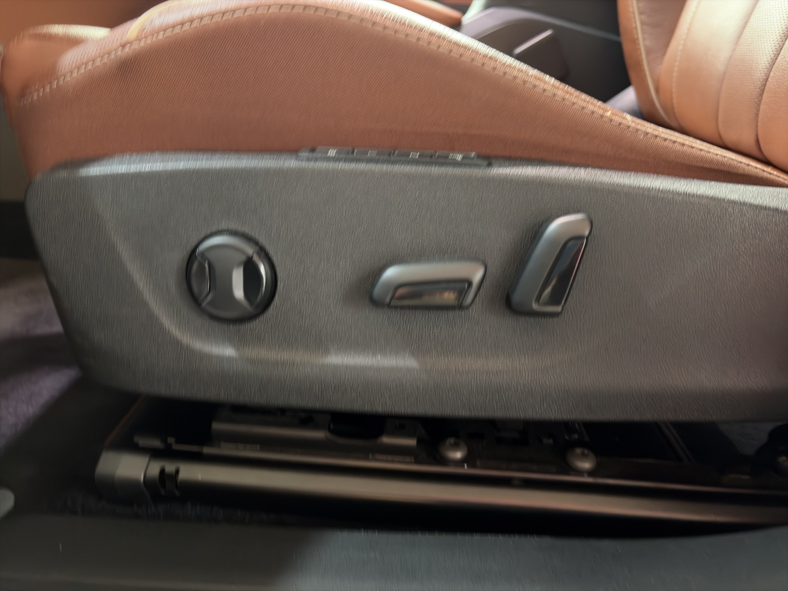SKODA Enyaq iV 80x Founders Edition-image-15