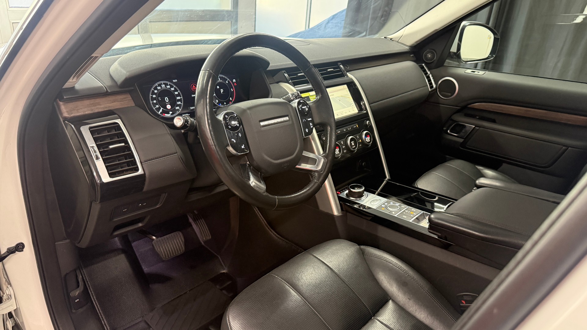 LAND ROVER Discovery 2.0 SD4 HSE Luxury Automatic, frisch ab MFK, Servicegepflegt, 7 Plätze, Leder, Panorama, Garantie...-image-8