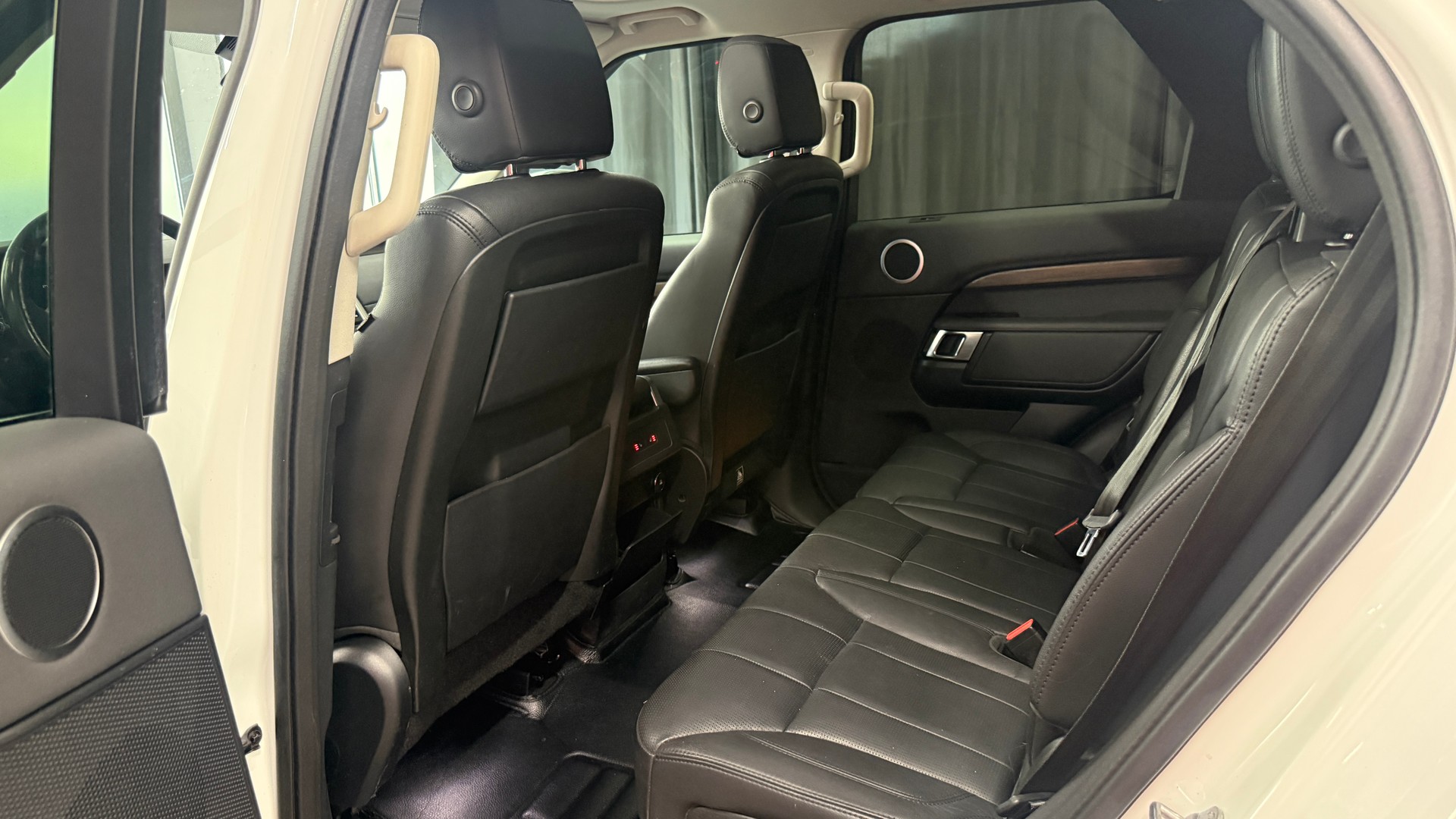 LAND ROVER Discovery 2.0 SD4 HSE Luxury Automatic, frisch ab MFK, Servicegepflegt, 7 Plätze, Leder, Panorama, Garantie...-image-12