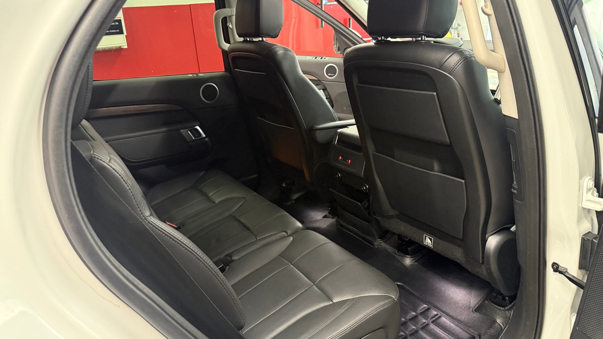 LAND ROVER Discovery 2.0 SD4 HSE Luxury Automatic, frisch ab MFK, Servicegepflegt, 7 Plätze, Leder, Panorama, Garantie...-image-15