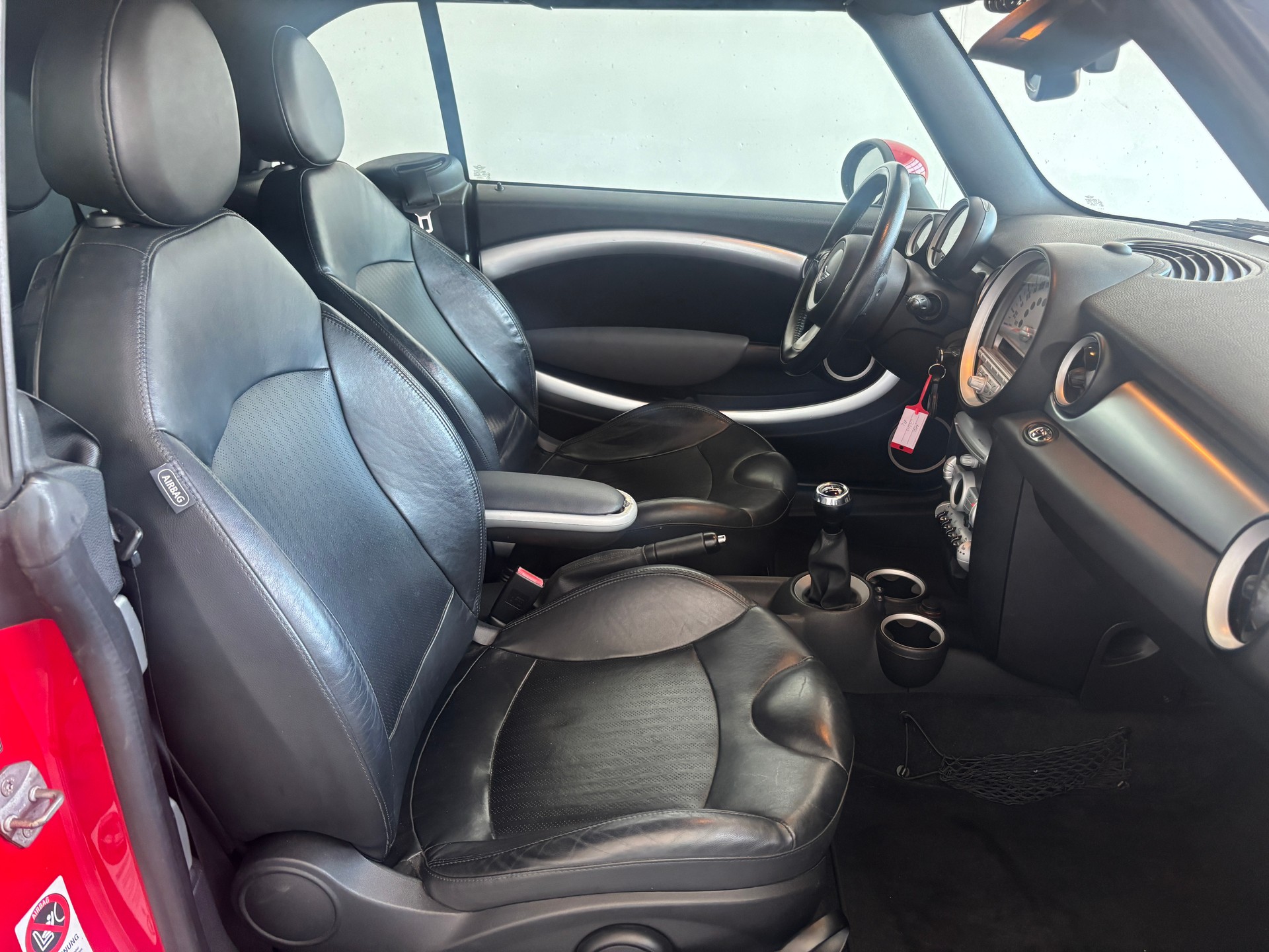 MINI Cooper Cabriolet Steptronic-image-10