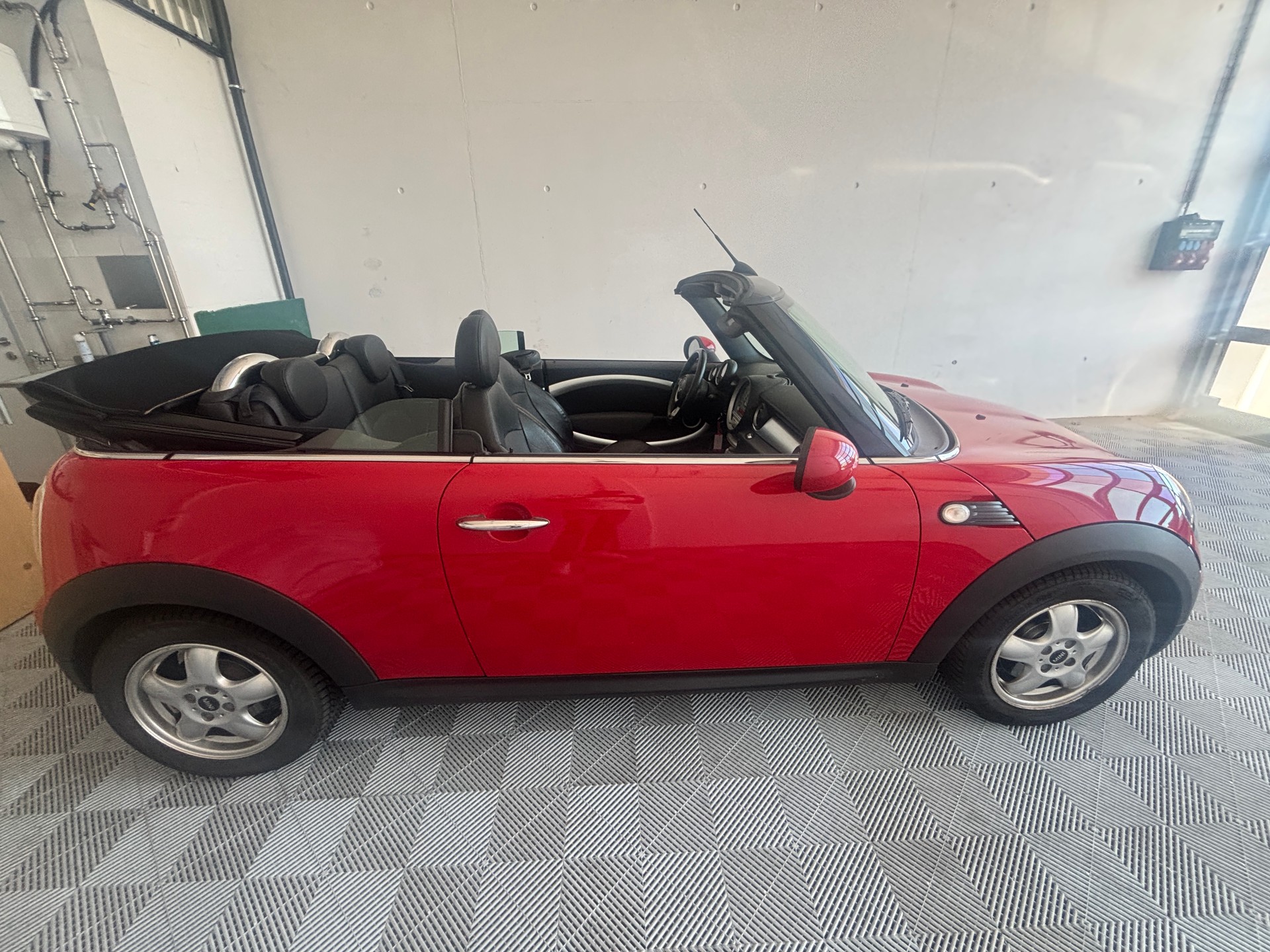 MINI Cooper Cabriolet Steptronic-image-4