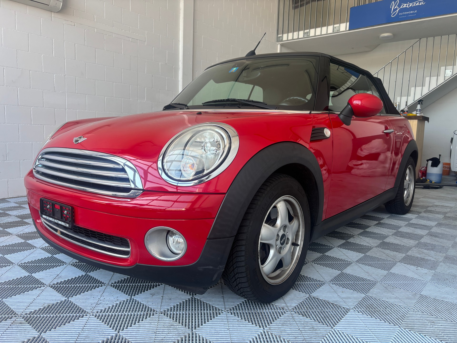 MINI Cooper Cabriolet Steptronic-image-0