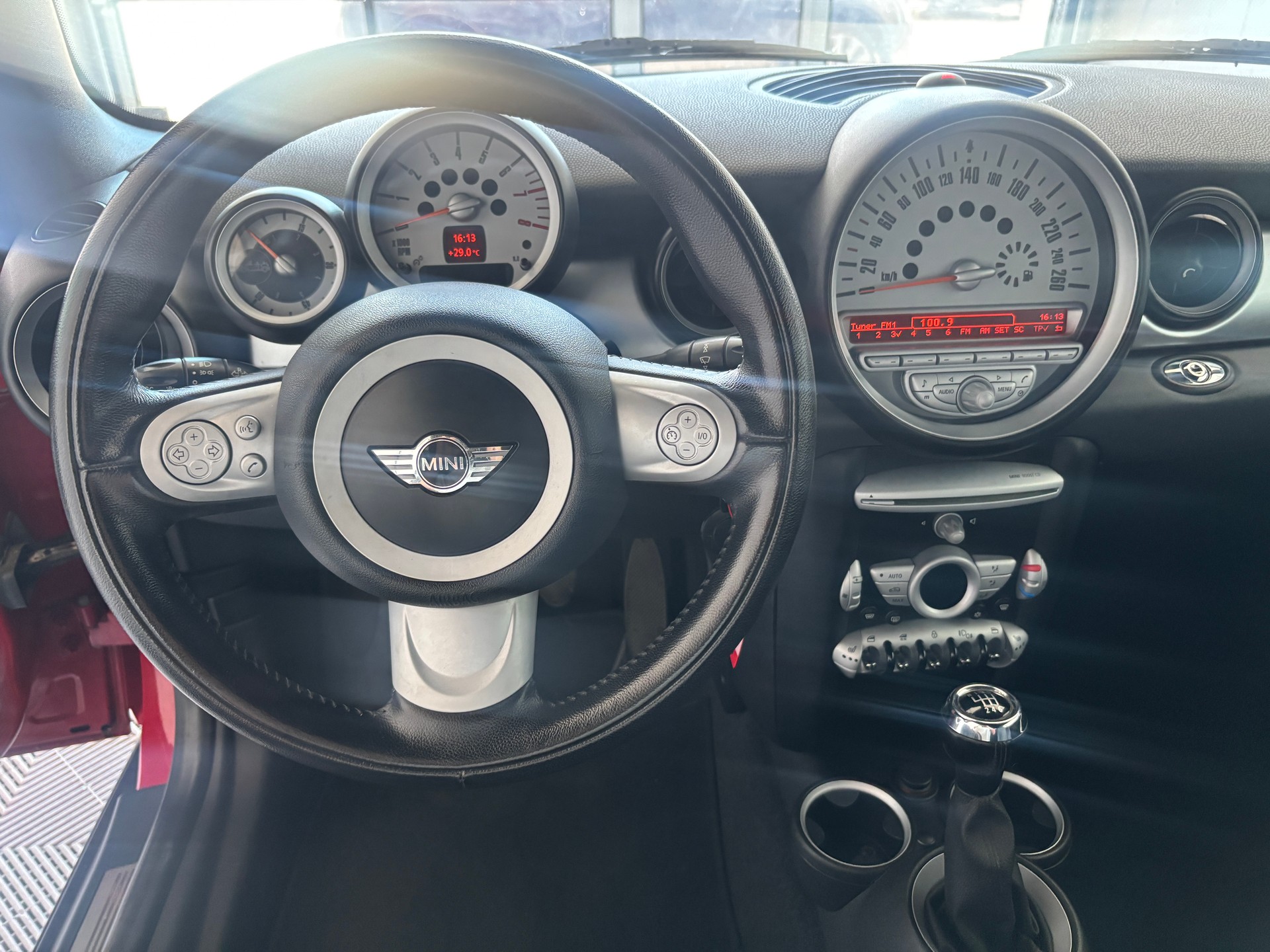 MINI Cooper Cabriolet Steptronic-image-8
