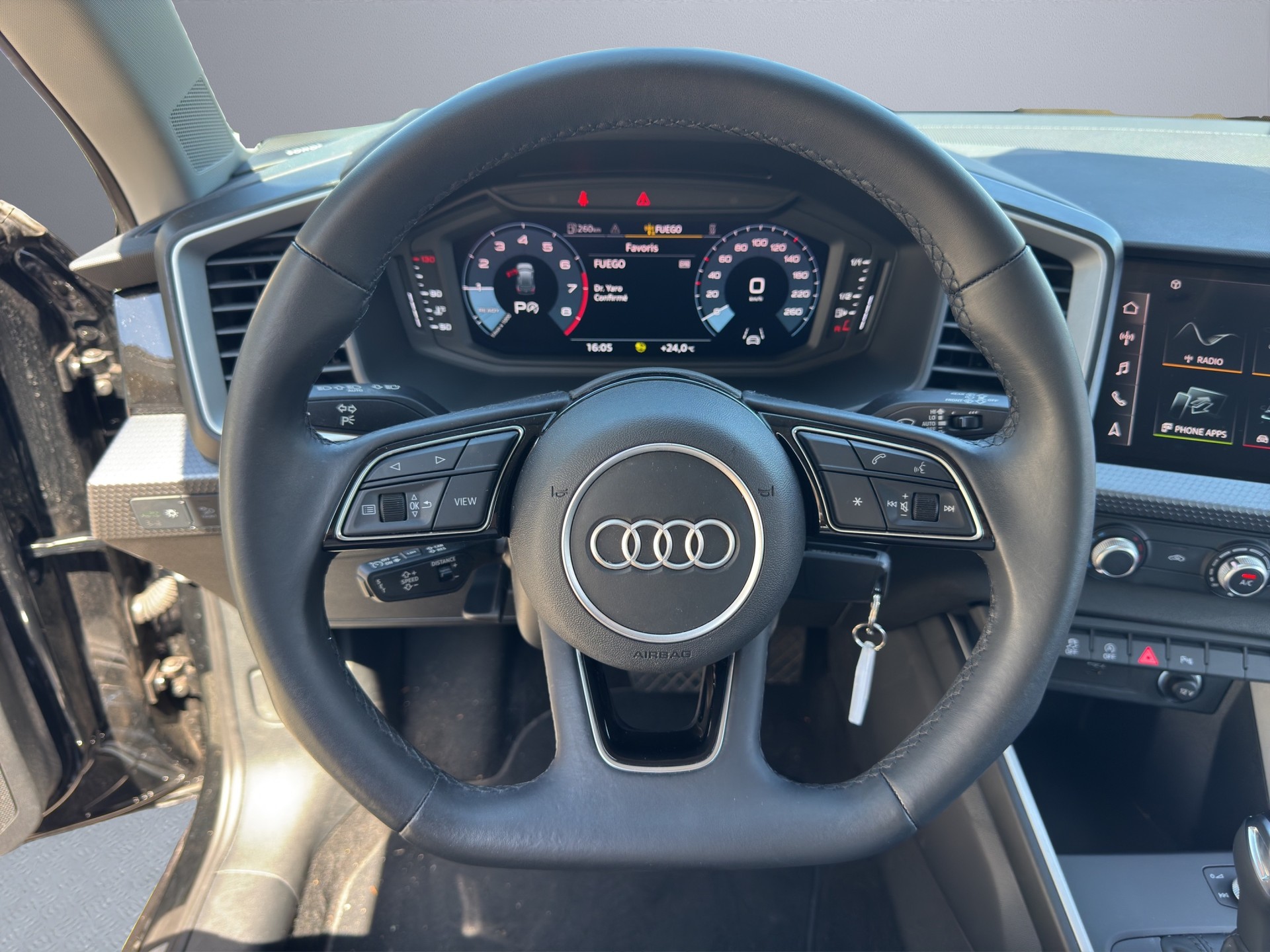 AUDI A1 allstreet 30 TFSI Attraction S-tronic-image-11