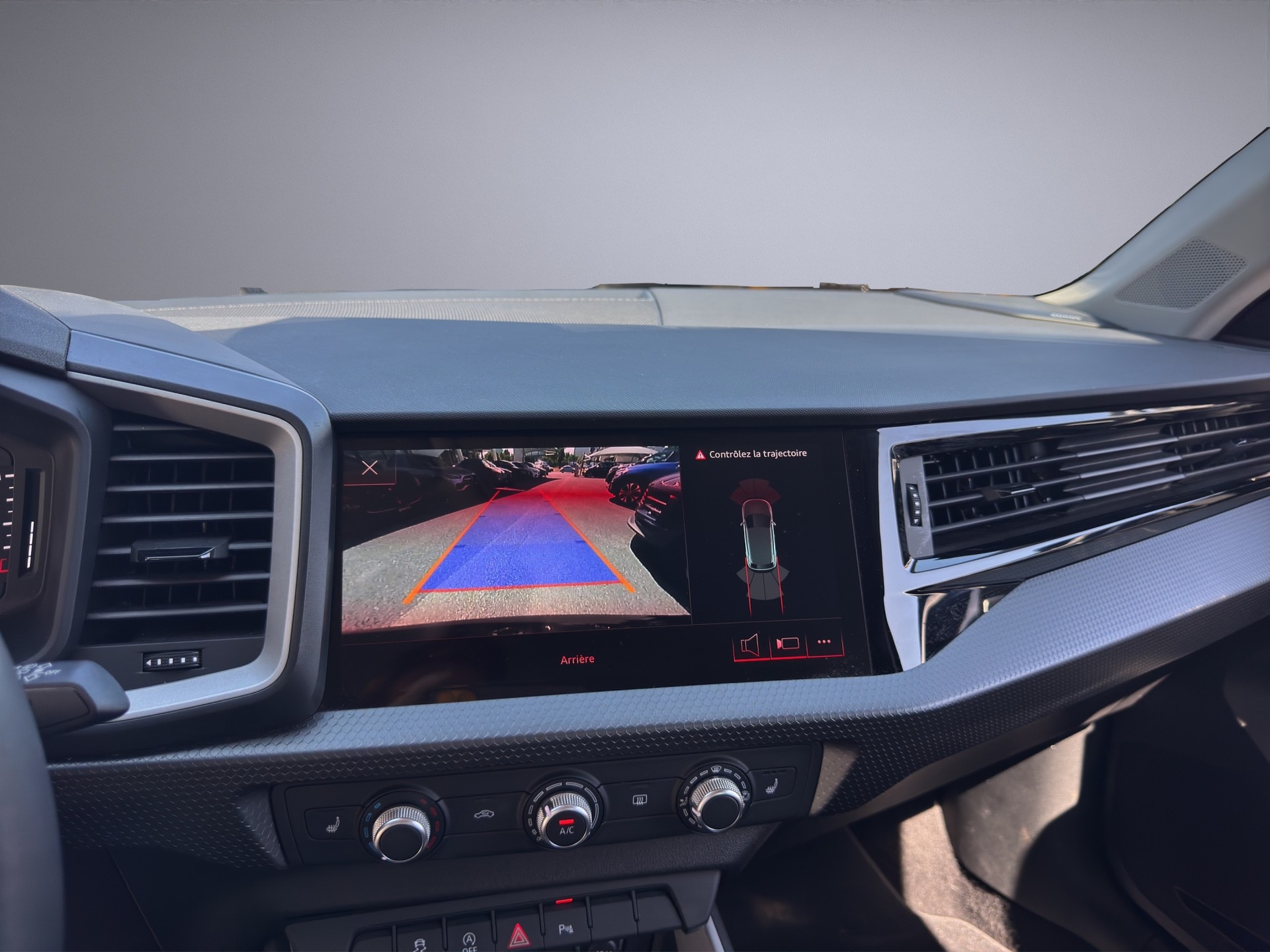 AUDI A1 allstreet 30 TFSI Attraction S-tronic-image-14