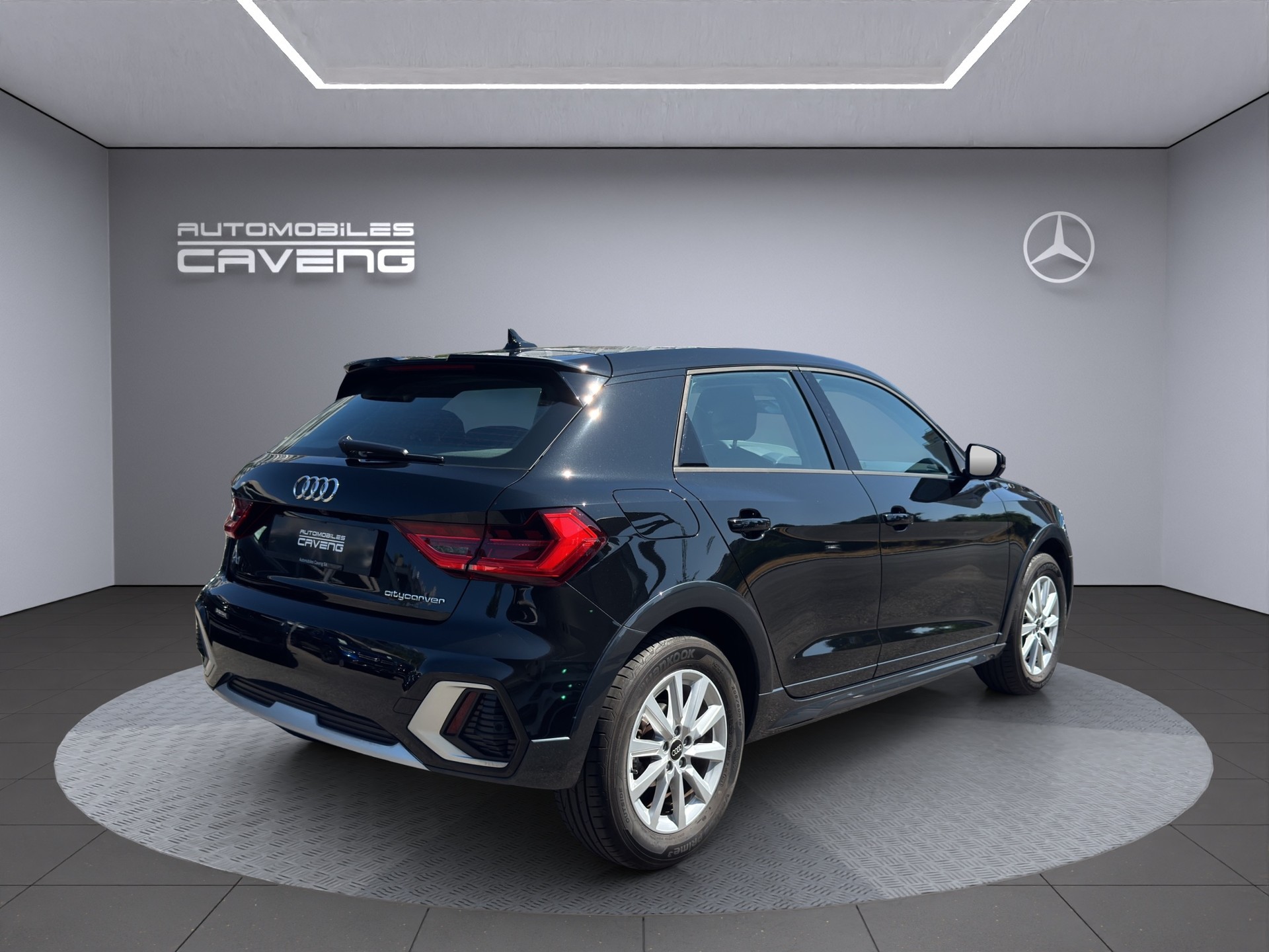 AUDI A1 allstreet 30 TFSI Attraction S-tronic-image-4