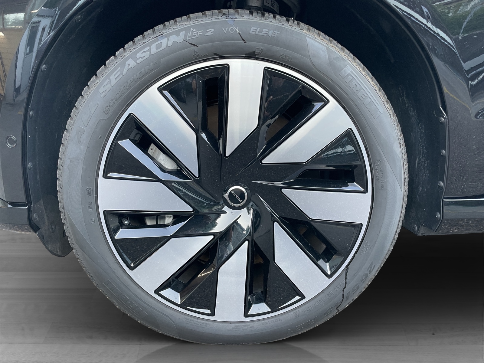 VOLVO EX90 Twin Plus AWD-image-8