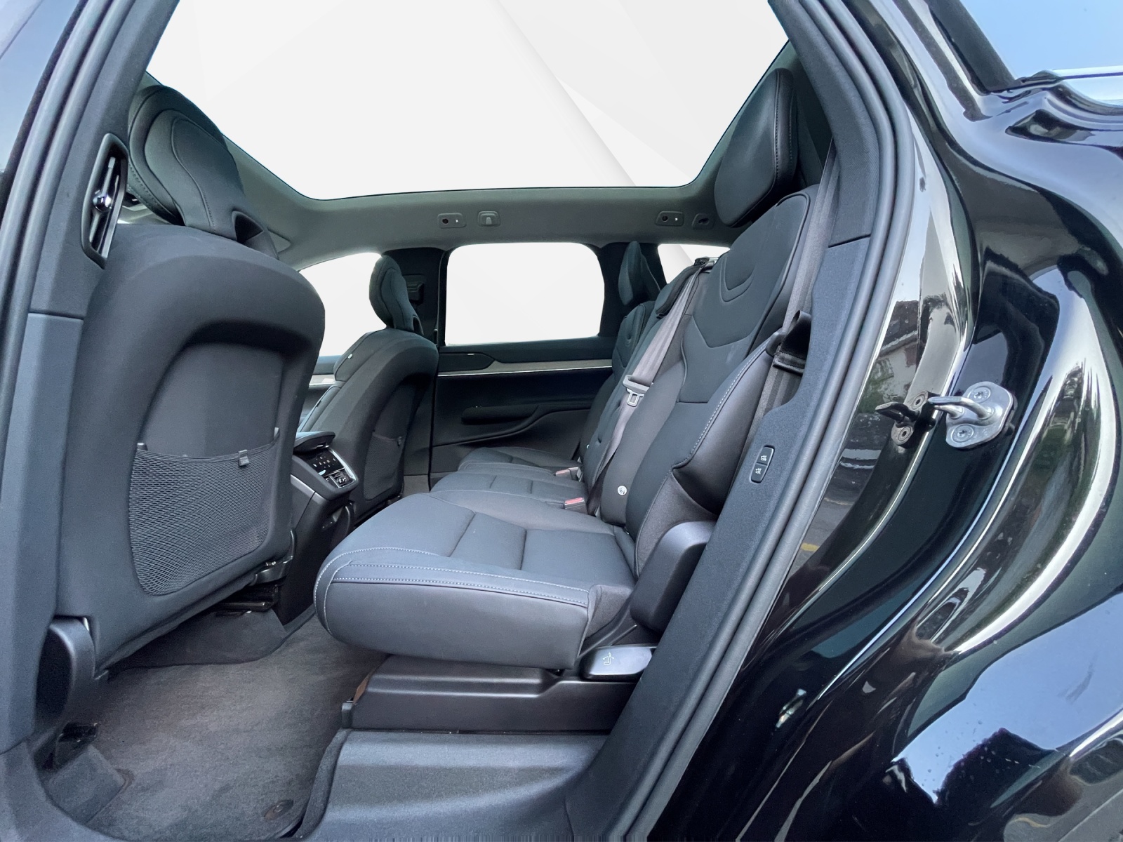 VOLVO EX90 Twin Plus AWD-image-13