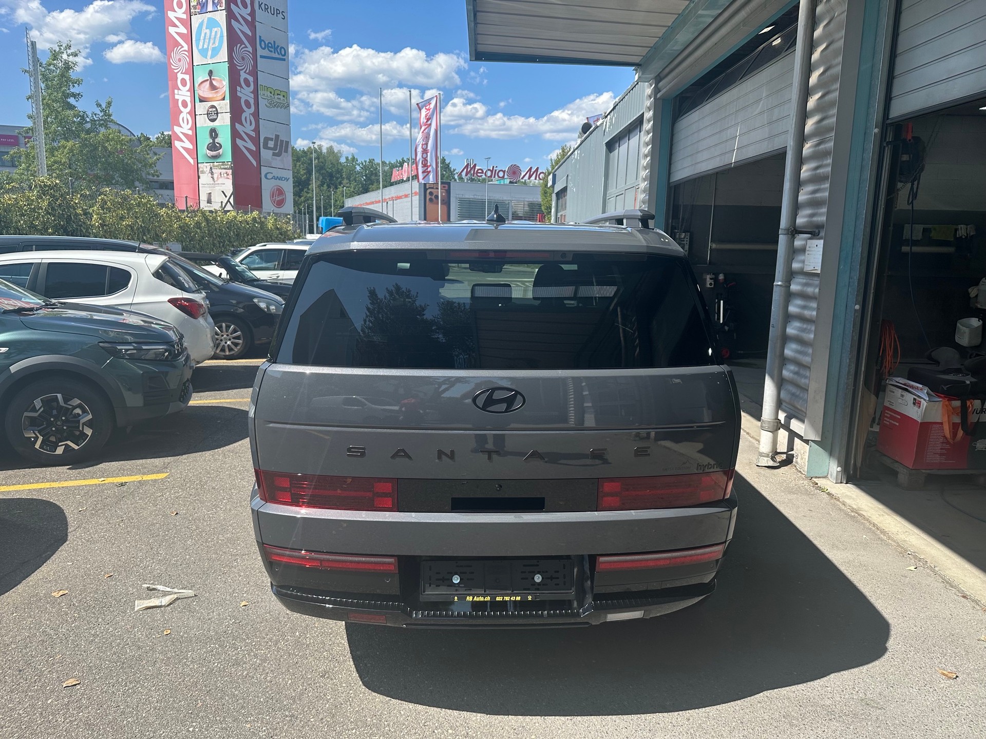 HYUNDAI Santa Fe 1.6 T-GDi HEV Calligraphy Swiss Ed. 4WD Automatic-image-3