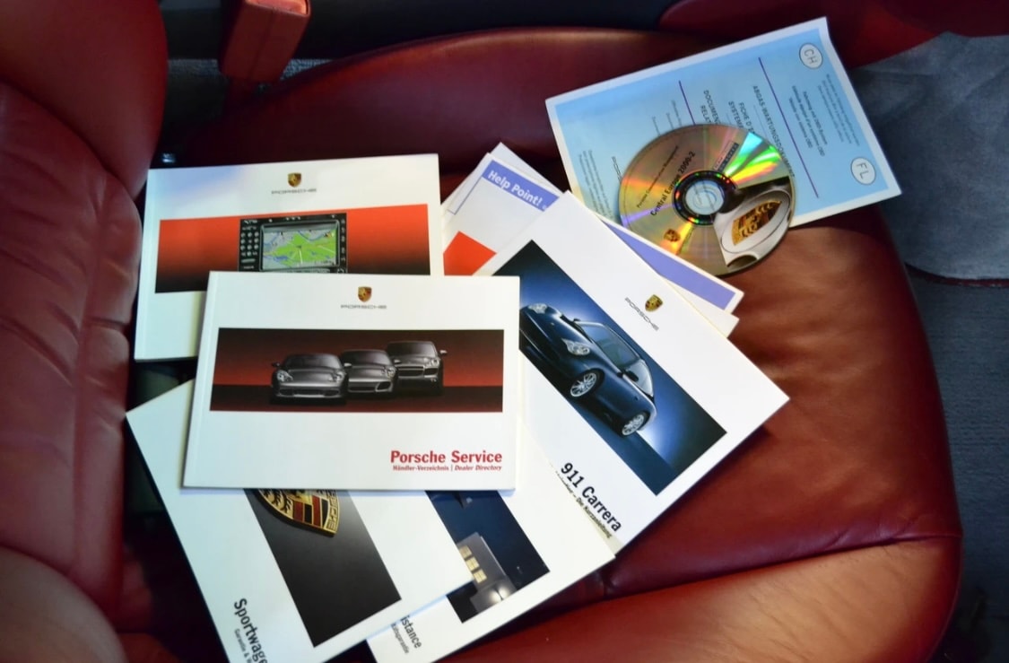PORSCHE 911 Carrera 4S PLUS-image-14