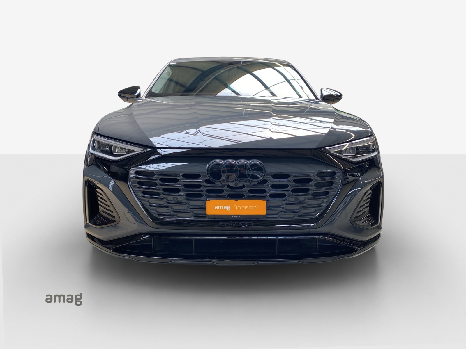 AUDI Q8 Sportback 50 e-tron Black Edition quattro-image-6