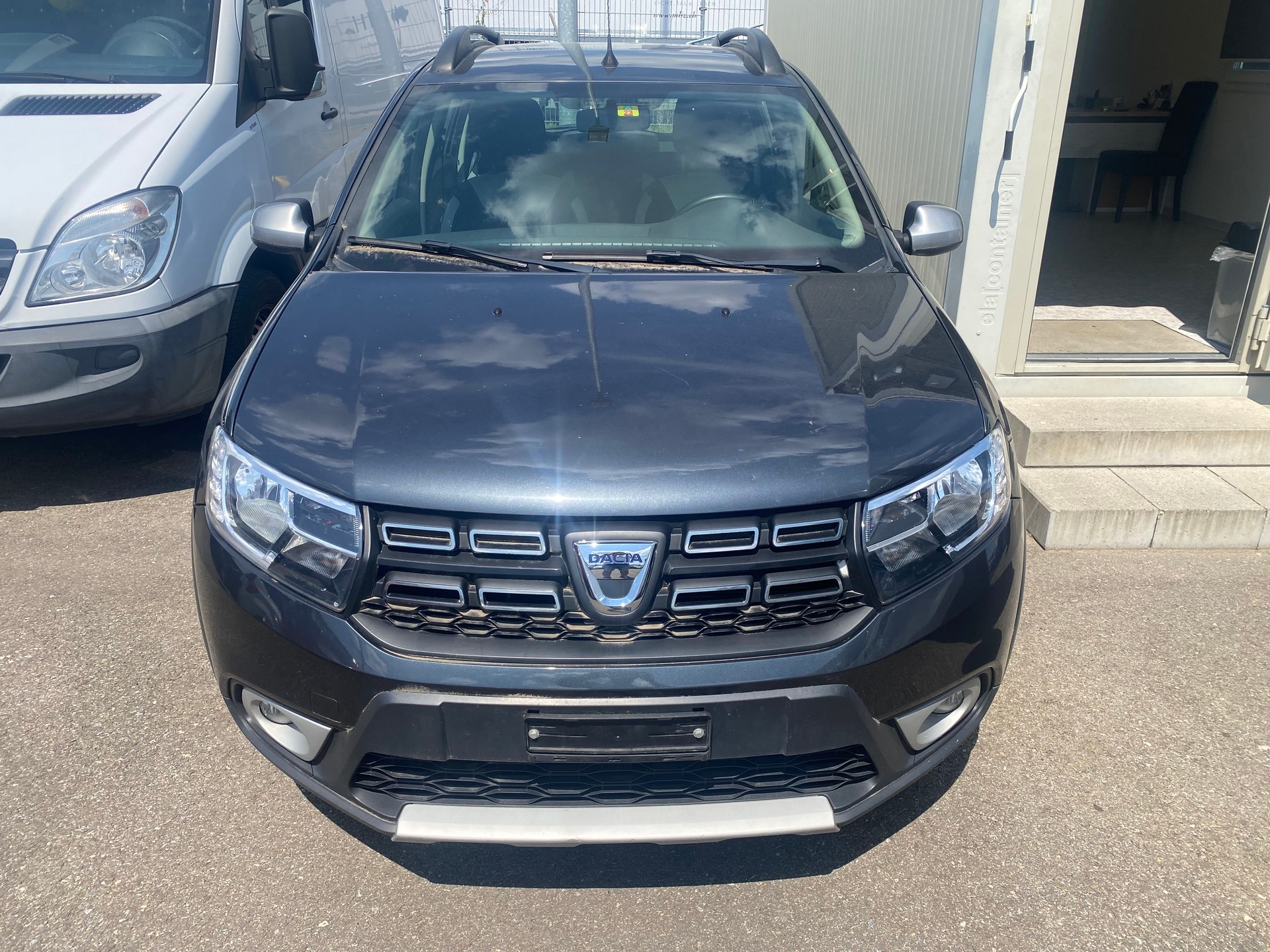 DACIA Sandero TCe 90 Lauréate Automatic-image-0
