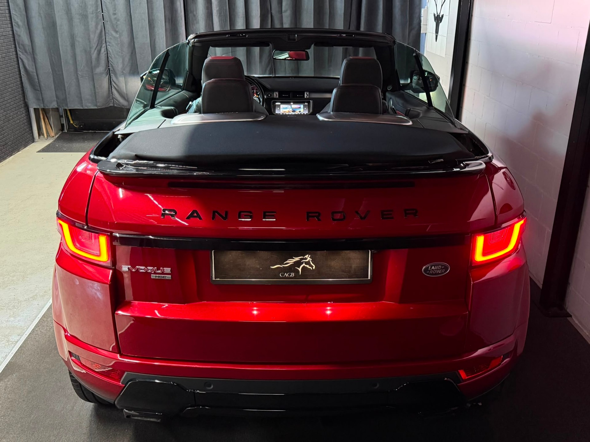 LAND ROVER Range Rover Evoque Convert. 2.0 TD4 SE Dynamic AT9-image-3